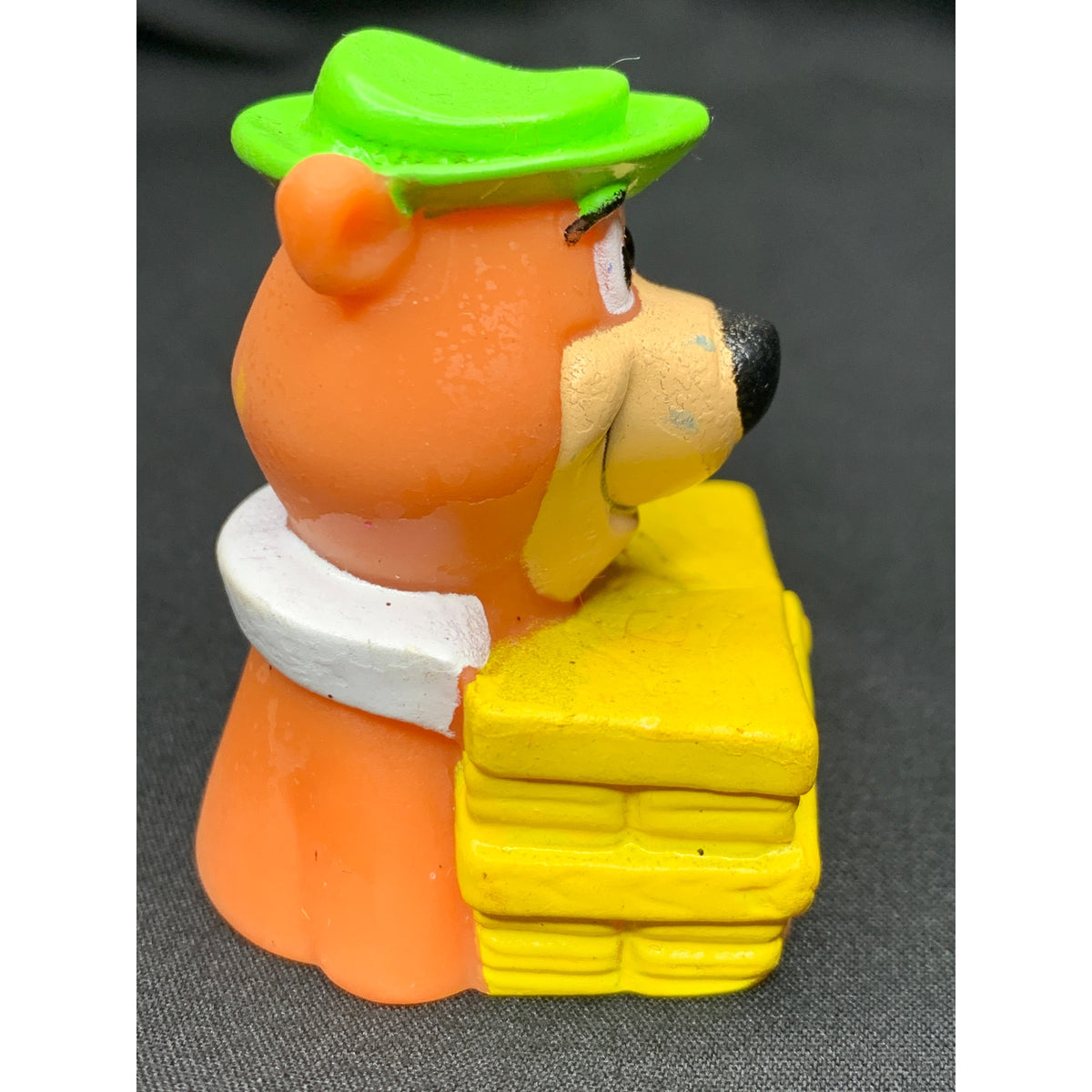 1994 Arby's Yogi Bear Picnic Basket Water Squirter Kids Meal Toy Hanna Barbera