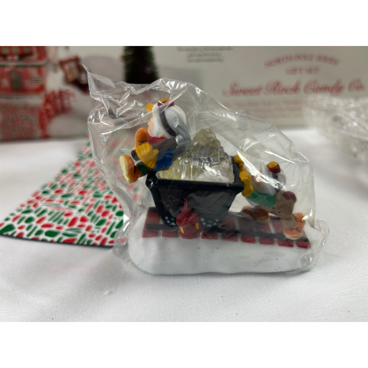 Dept 56 Sweet Rock Candy Co 56725 North Pole Series 9 Pc Gift Set 2000