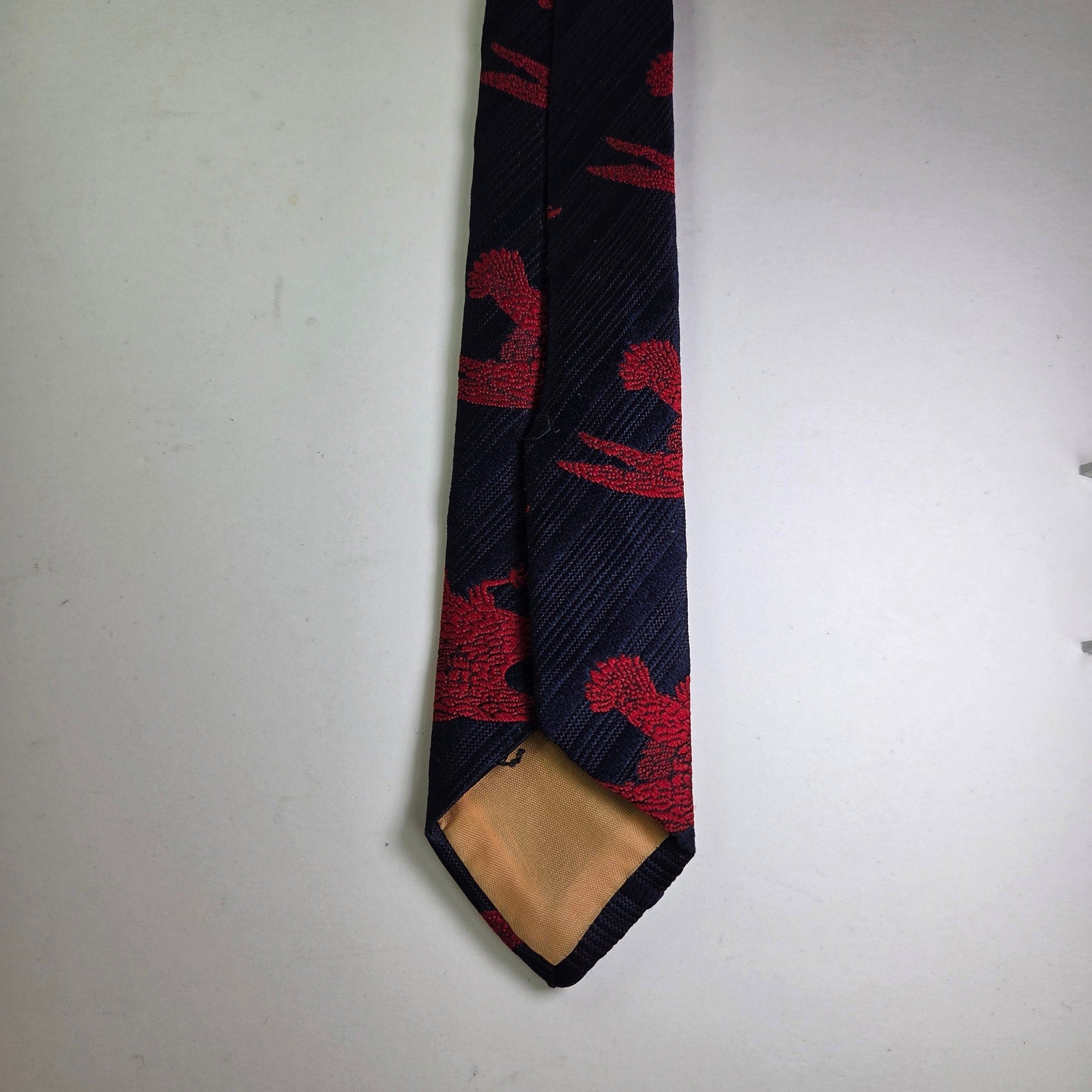 Vintage Dayton’s Northbriar Regal Eagle Necktie Red Gold Green USA 4.25x55