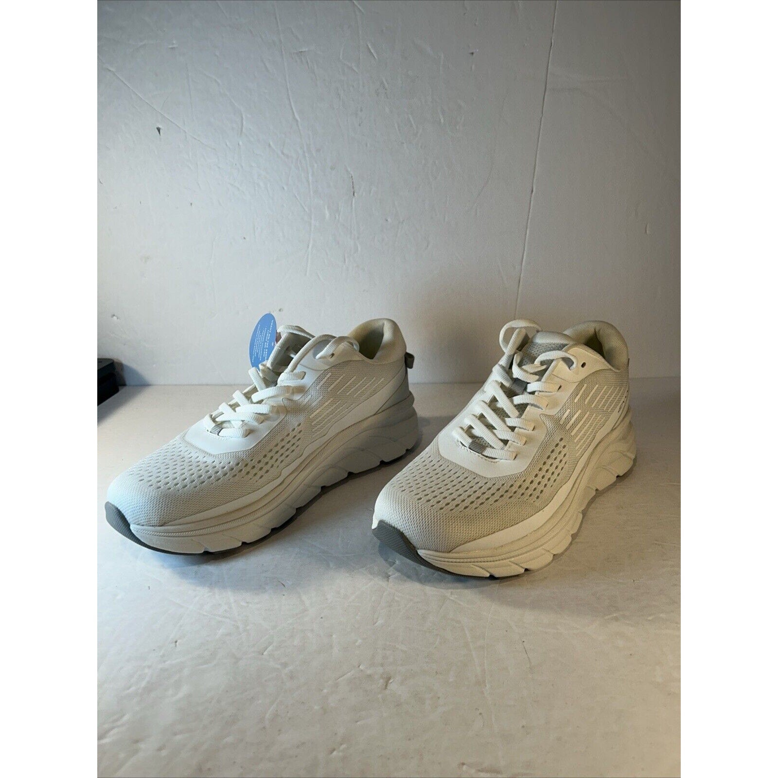 Easy Spirit Mel8 Walking Shoes Women’s Size 10 White Comfort Sneakers NEW