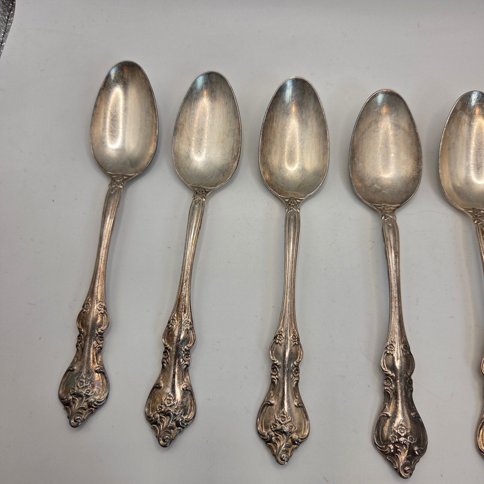 International Silver Deepsilver Countess Soup Spoons Set of 8 Vintage 1971