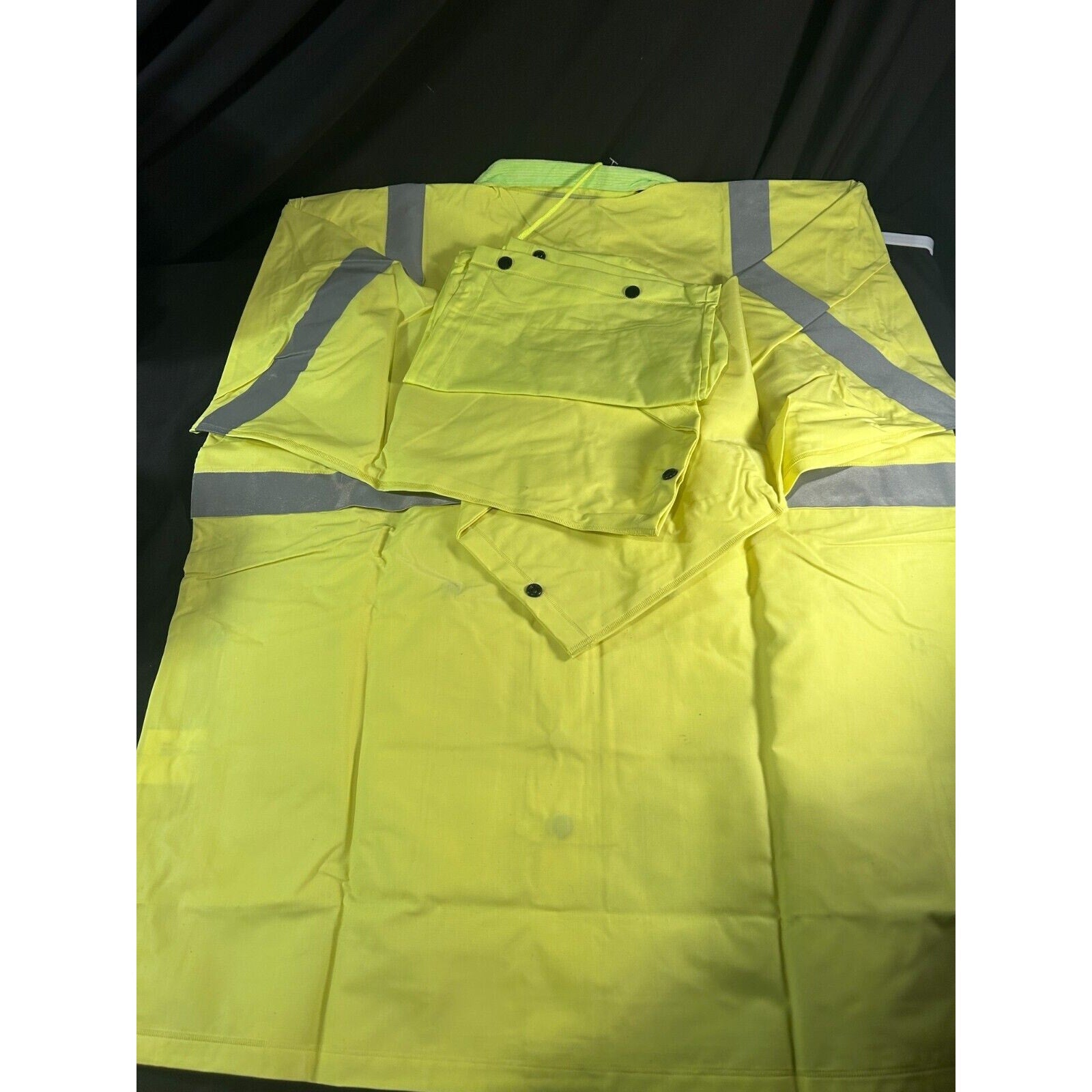 Abel Hi-Vis Rain Suit Jacket Pants Hood Men’s Medium Safety Lime Green PVC