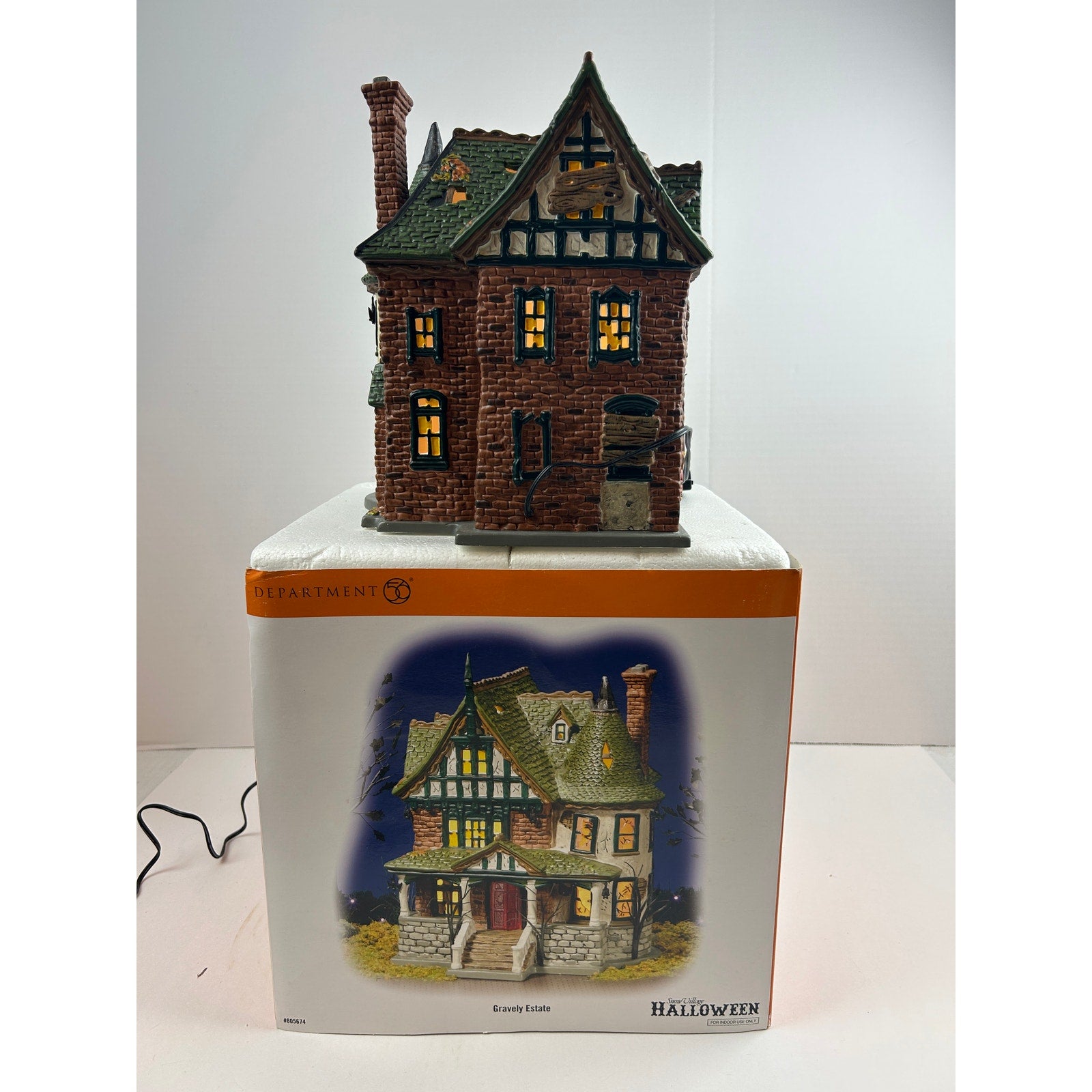 Dept 56 Gravely Estate 805674 Snow Village Halloween Lighted House Retired