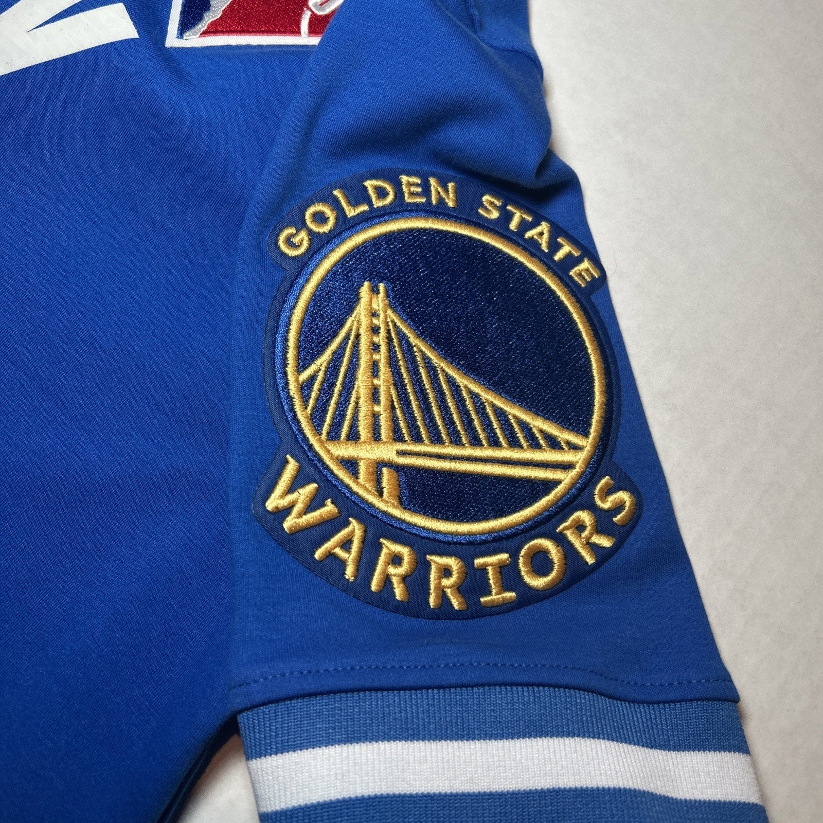 Stephen Curry #30 Golden State Warriors Pro Standard Hoodie NBA Short Sleeve - L