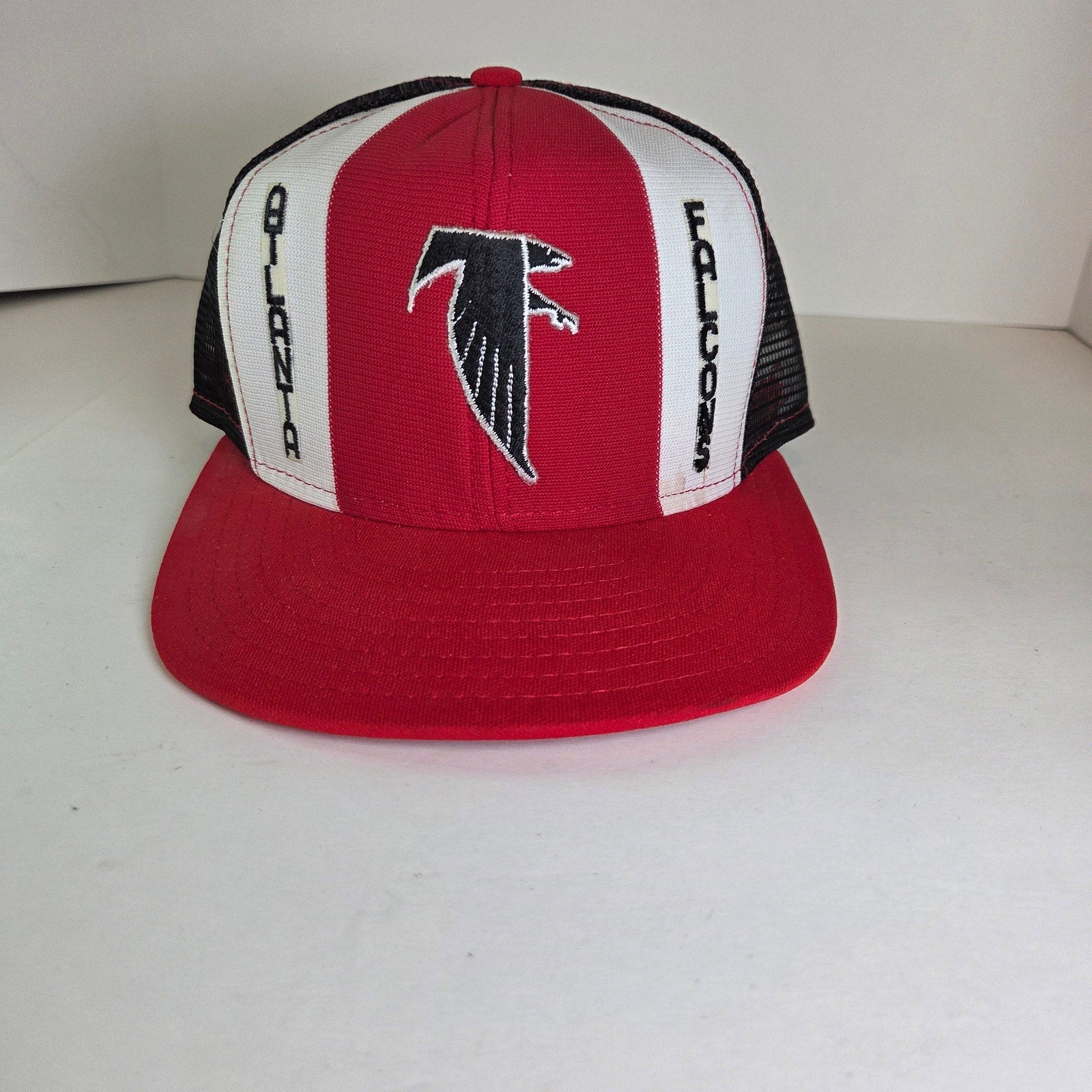 Vintage 1980s Atlanta Falcons Trucker Hat Snapback Mesh Cap USA Lucky Stripes