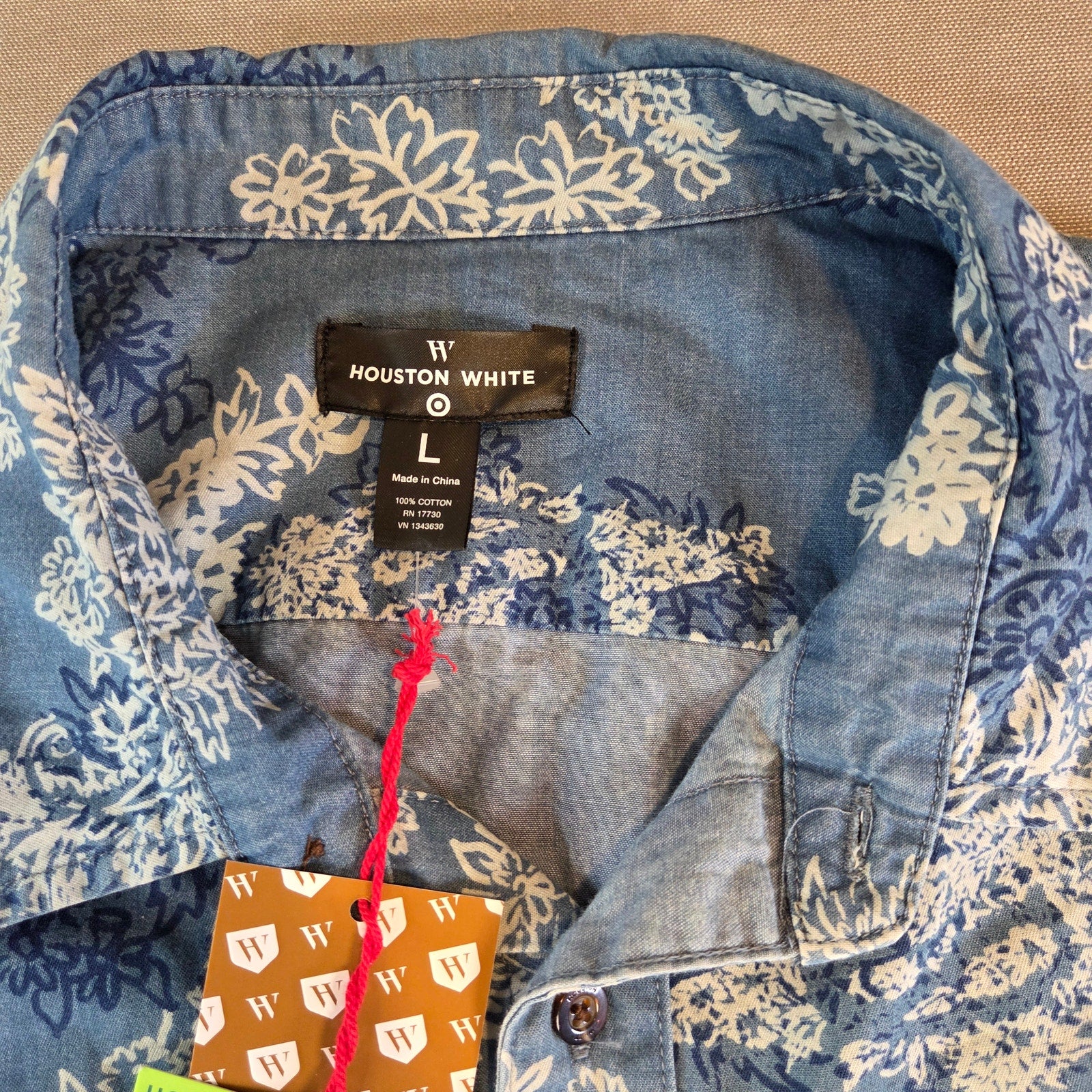 Houston White Floral Button Up Shirt L NWT Blue White Short Sleeve Casual