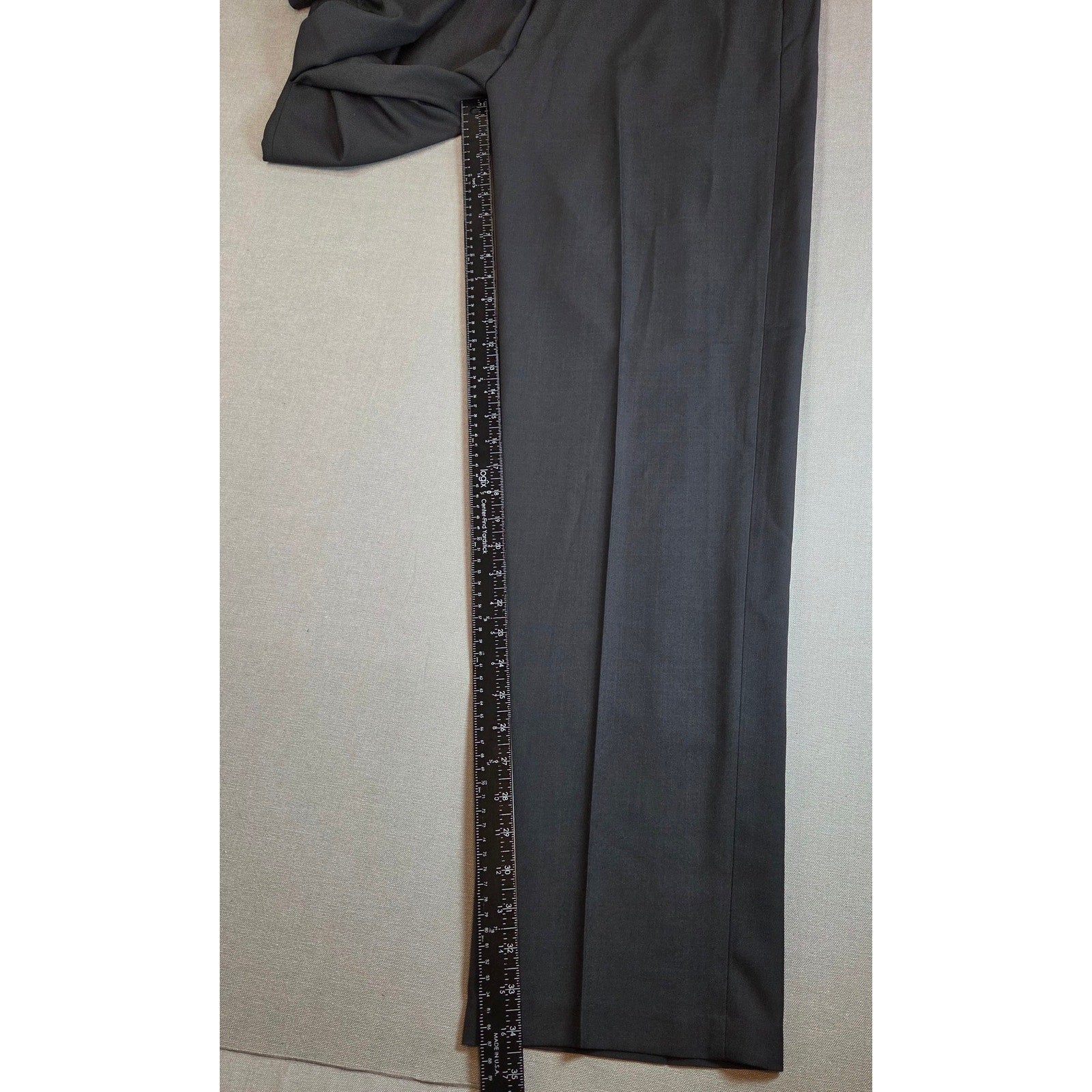 Haggar Premium Comfort Dress Pants 36x34 Classic Fit Gray NWT Wrinkle Free
