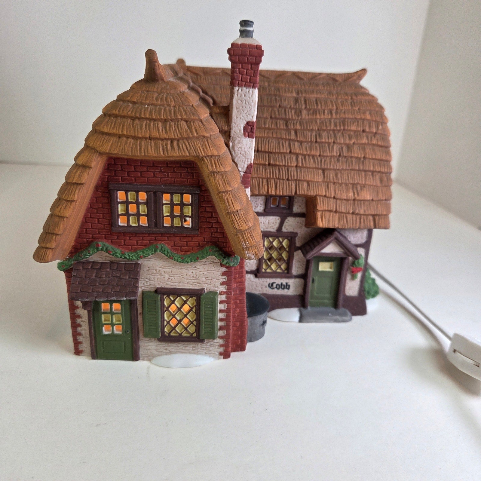 Dept 56 Dickens' Village Cobb Cottage Lighted Building 1991 w/ Box