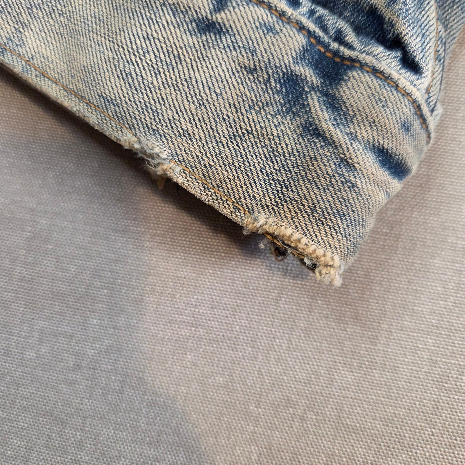 Gap 1969 Men’s Trucker Denim Jacket Medium Tint Wash Fall 2006 Size M/L Fit