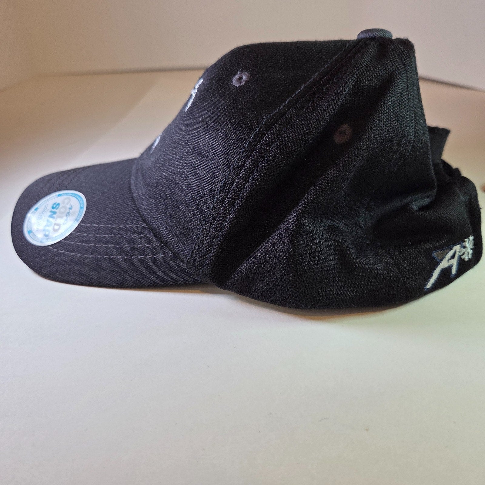 Bobby Jones Sarasota Golf Hat Black AHEAD Cold Snap Mid Fit Adjustable New