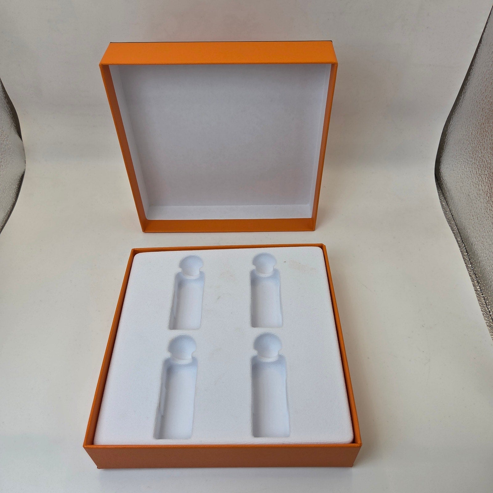 Hermès Paris Orange Presentation Gift Box Empty w/ Insert 6x6x1.25