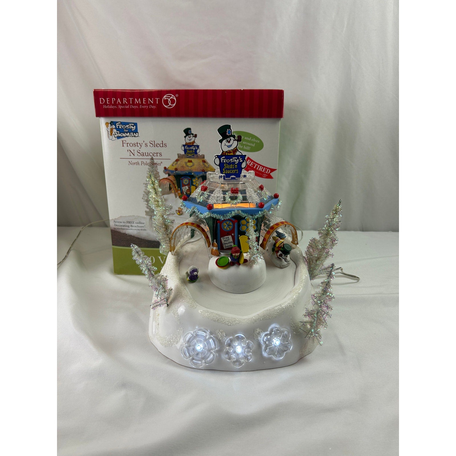 Dept 56 Frosty's Sleds N Saucers 56449 North Pole Animated Lighted 2005 Working