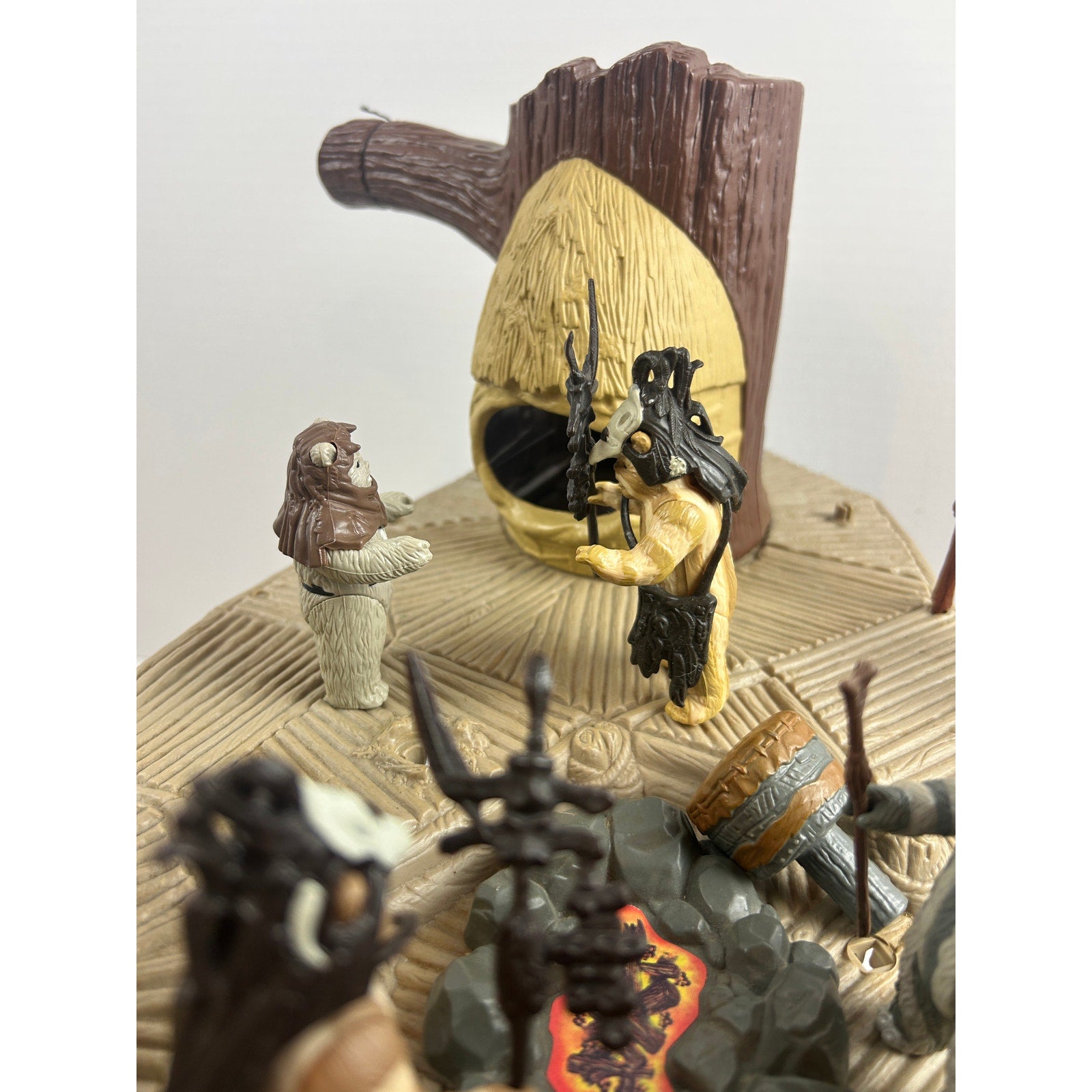 Star Wars Kenner Ewok Village Playset w/ 7 Ewok Figures & Accessories 1983