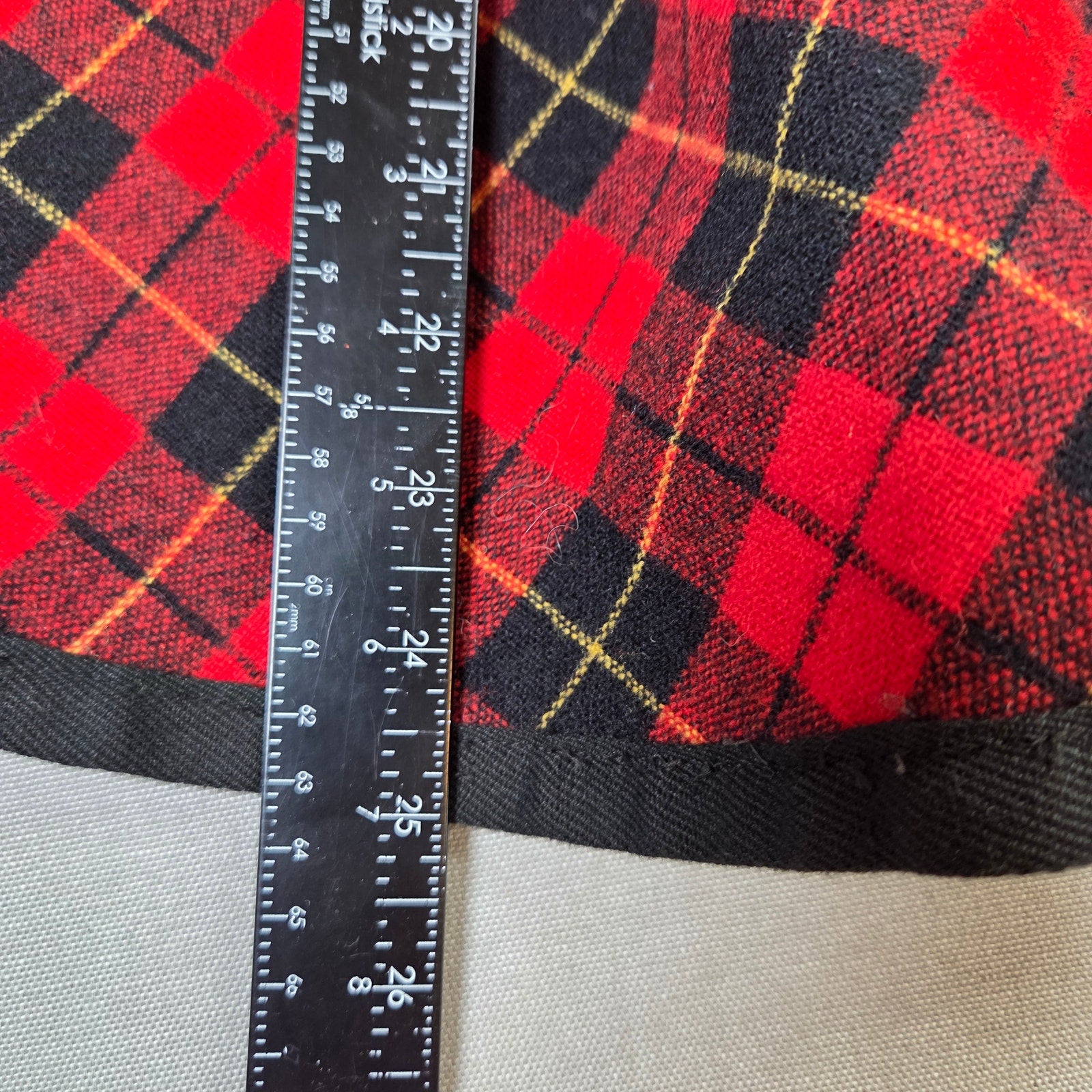 Vintage Red Black Plaid Circle Skirt Tartan A Line Wool Blend 25 In Hook Closure