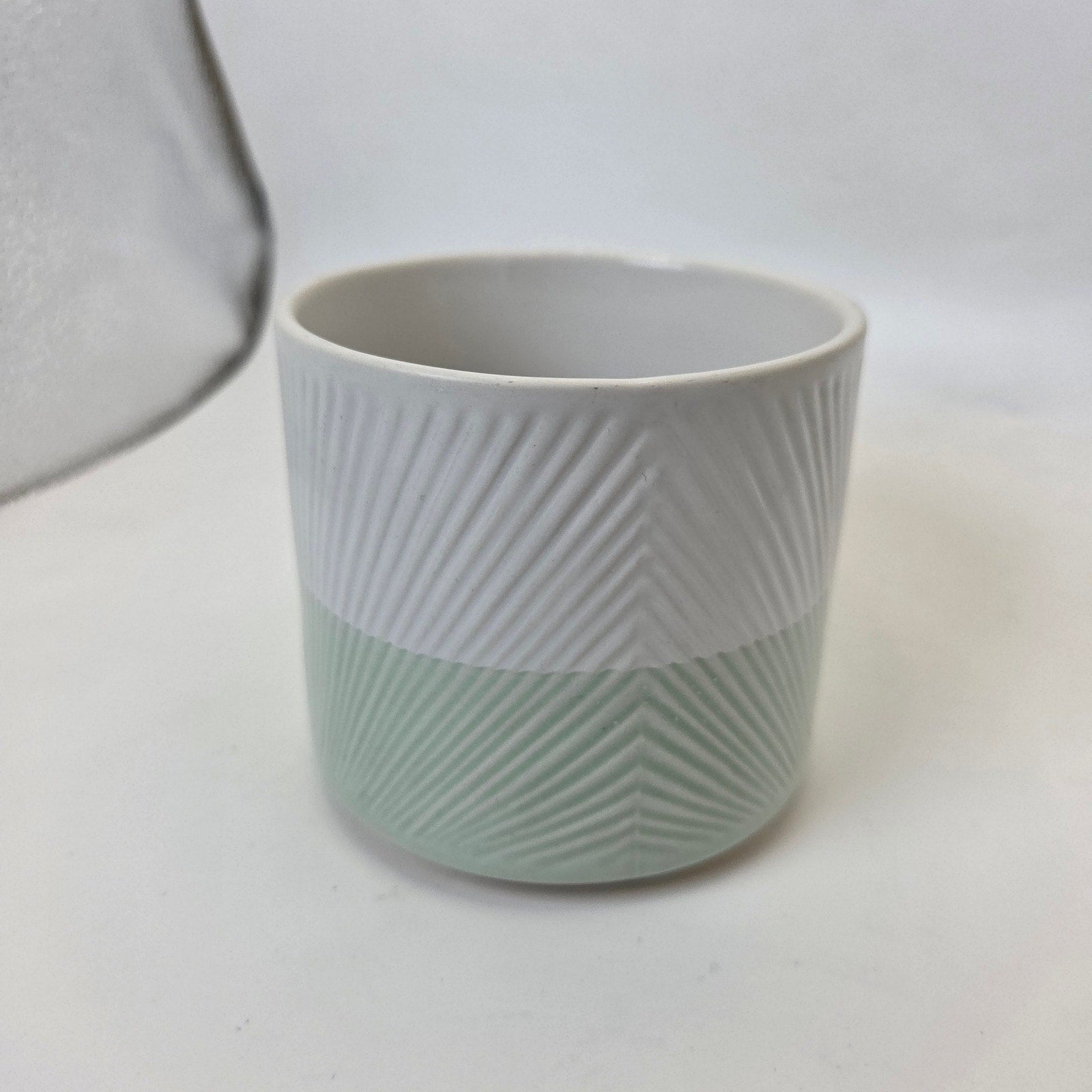 Starbucks 2014 Mint Green White Ribbed Textured 14oz Ceramic Coffee Mug