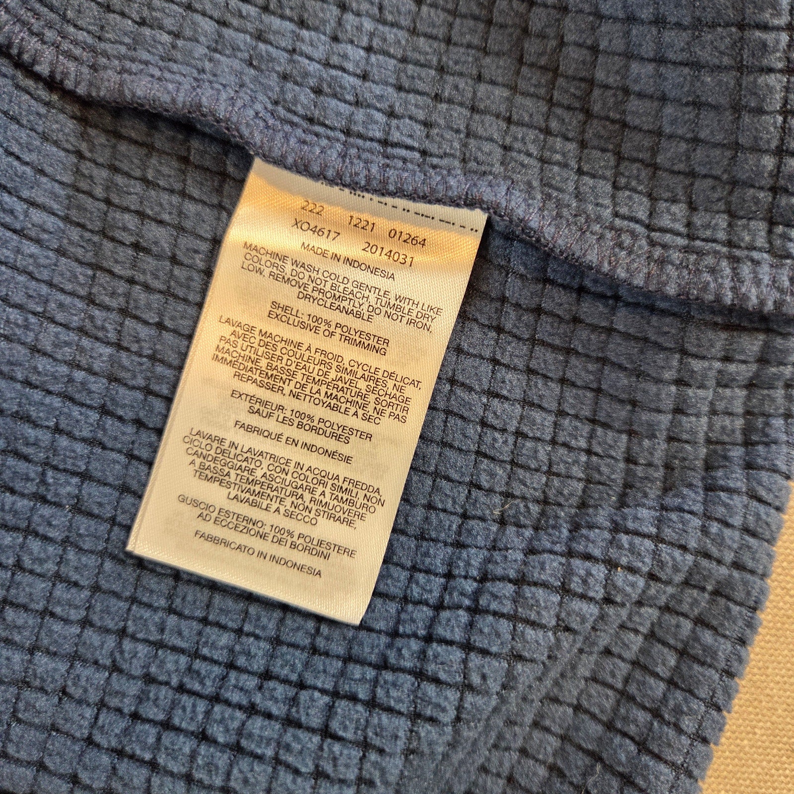 Columbia Notre Dame Irish Omni-Wick 1/4 Zip Pullover Blue XL