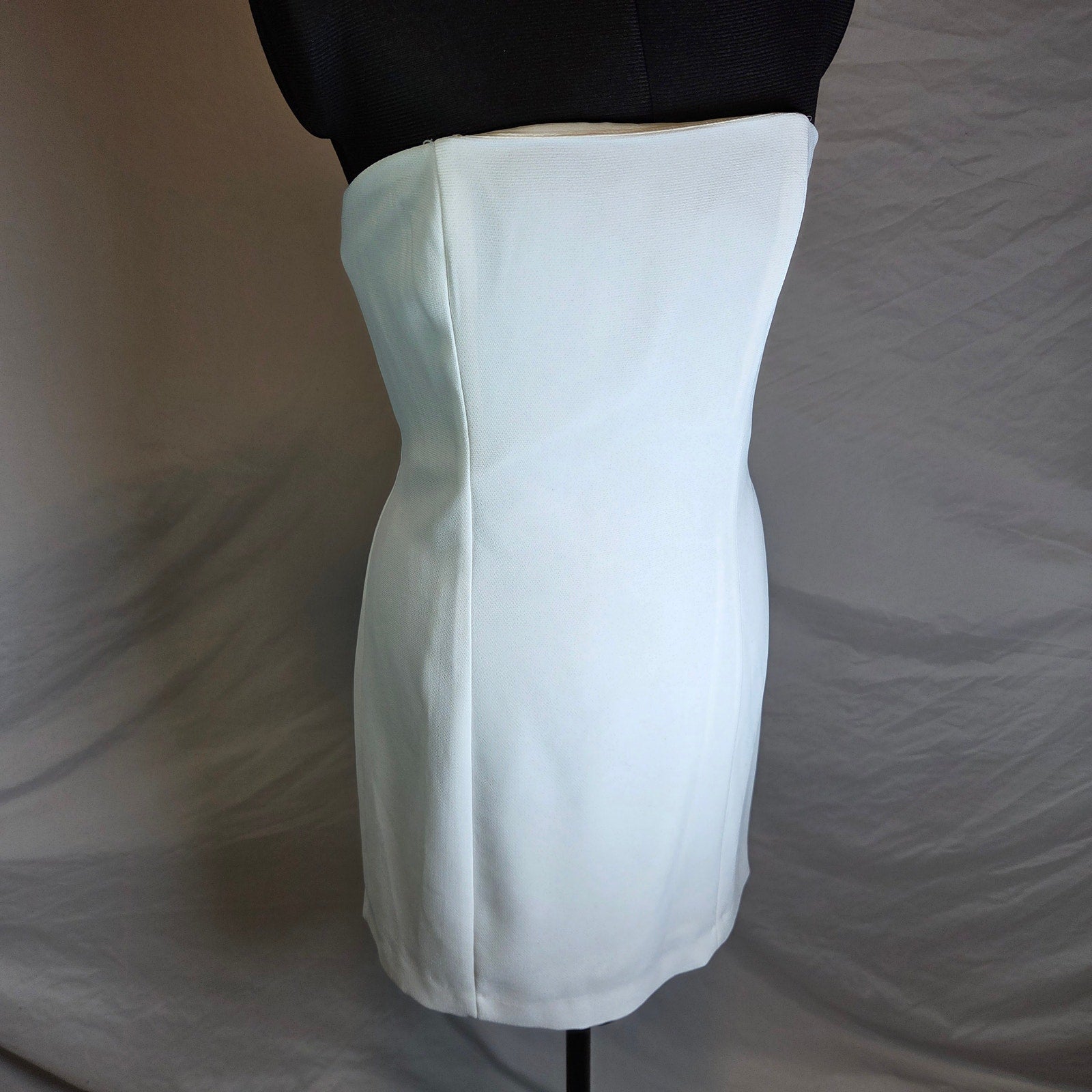 Hugo Buscati White Strapless Mini Dress USA Womens Size 10 Y2K Vintage