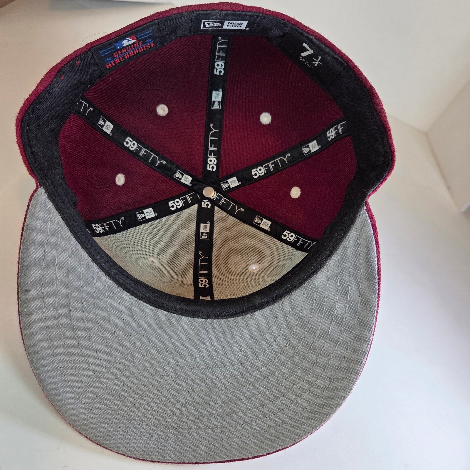 New Era 59FIFTY NY Yankees Fitted Hat 7 1/4 Burgundy/Maroon Gray Undervisor