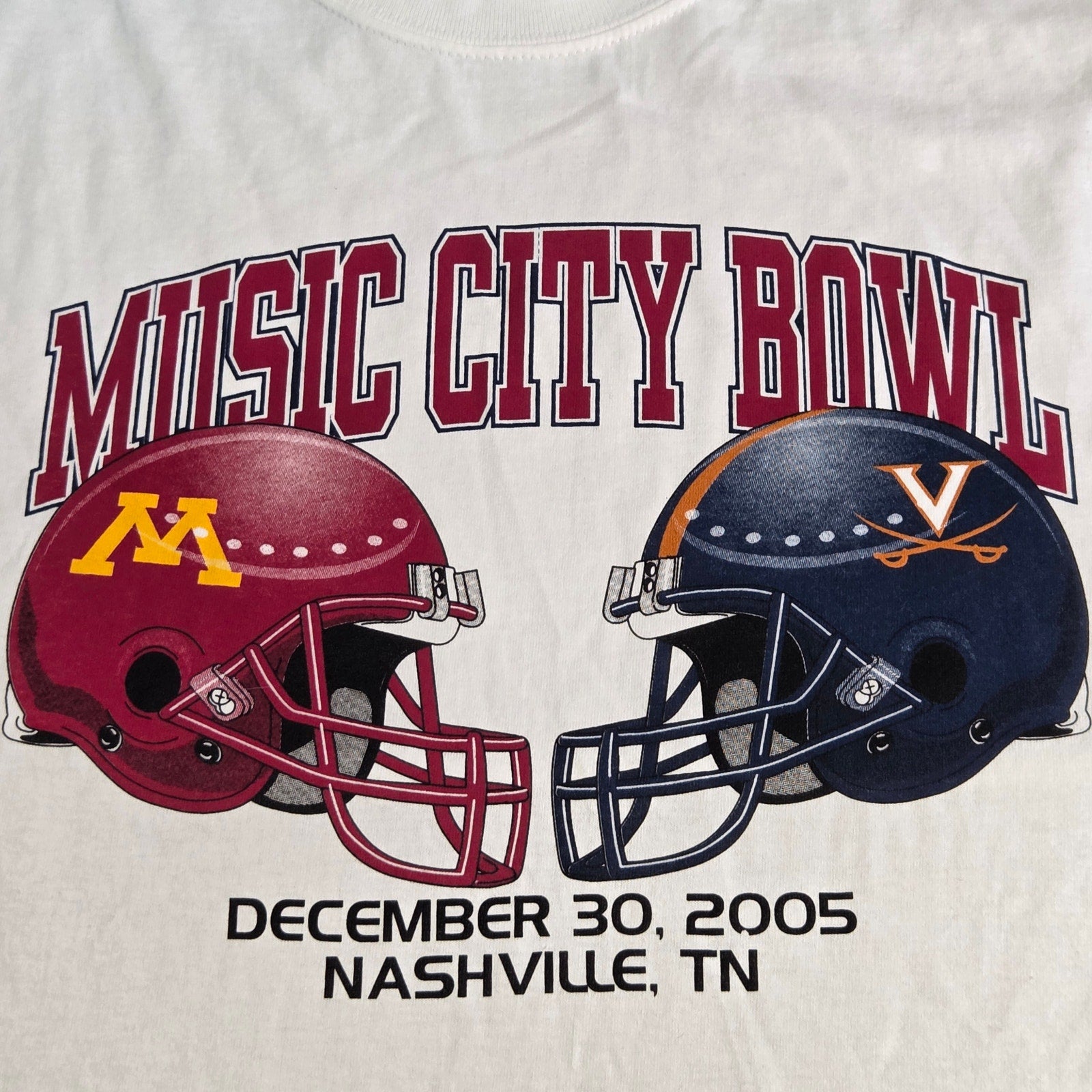 2005 Music City Bowl T-Shirt XXL Gildan Minnesota vs Virginia December 30