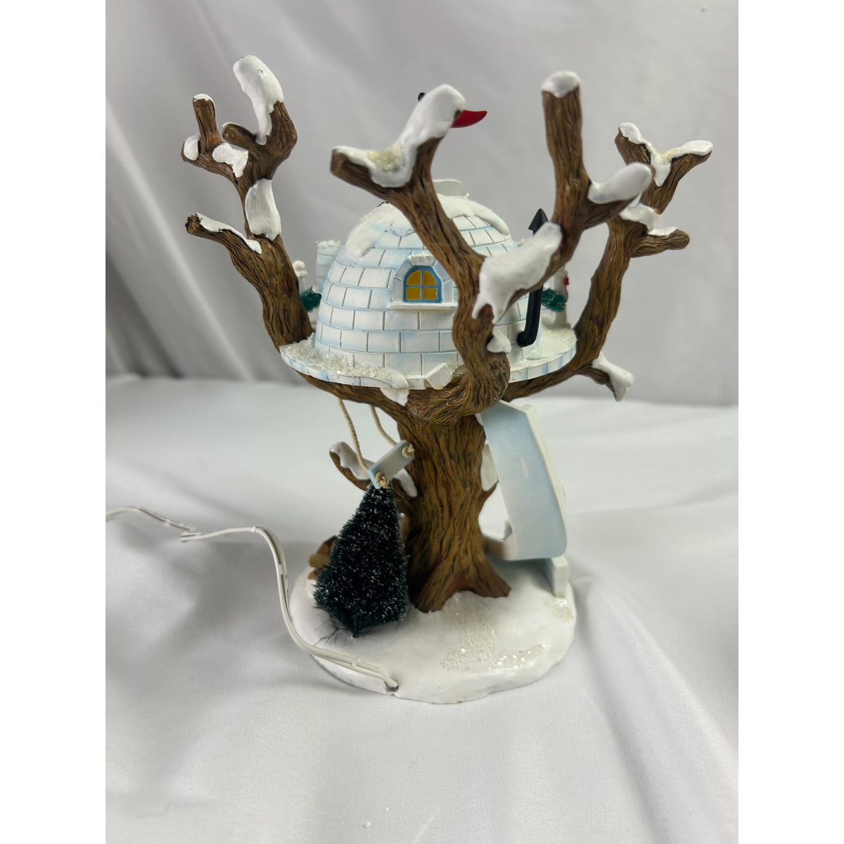 Department 56 Frostbite Tree House Day Care 56844 North Pole Elf Land Retired