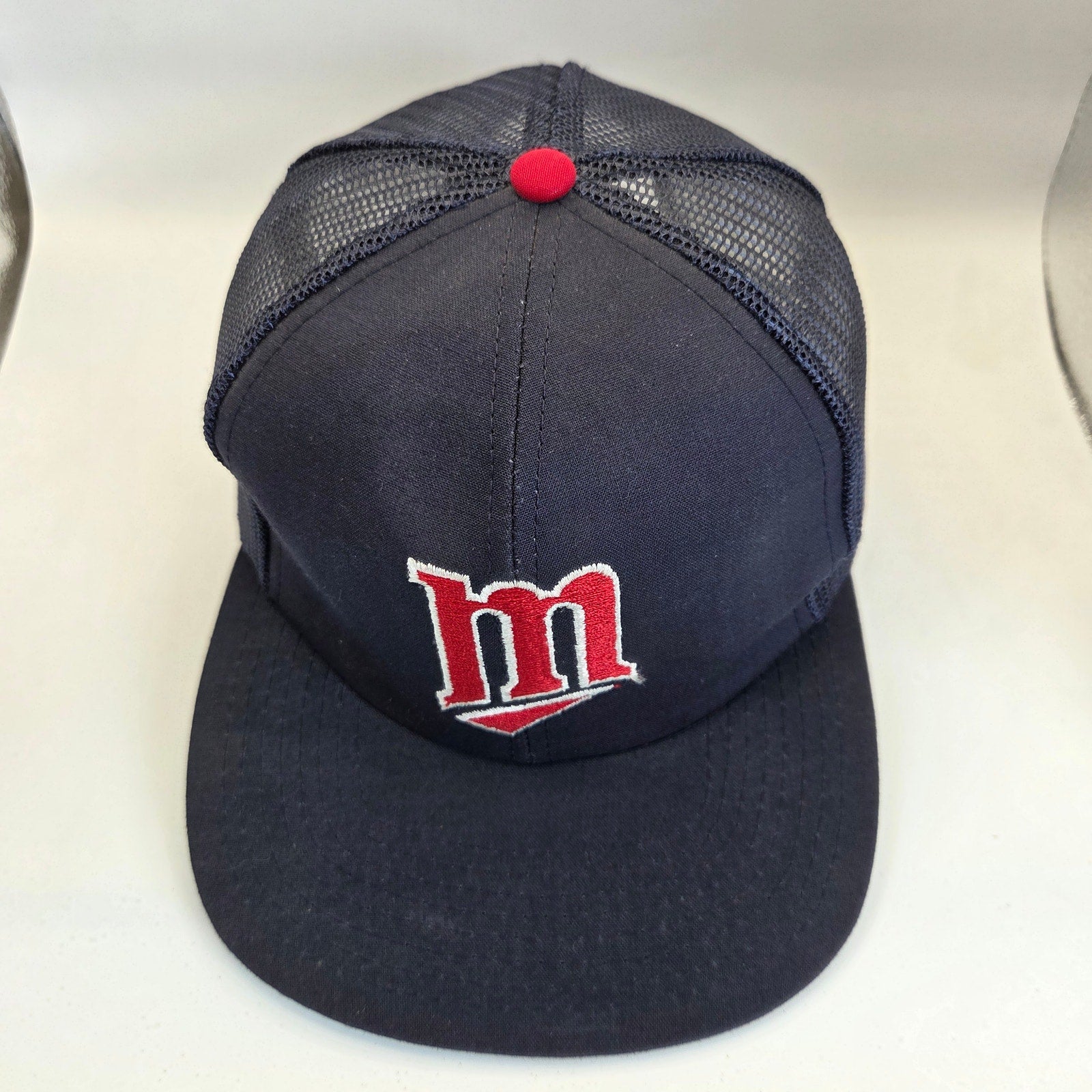 Vintage NWT Twins Enterprise Minnesota Twins M Mesh Trucker Snapback Hat MLB