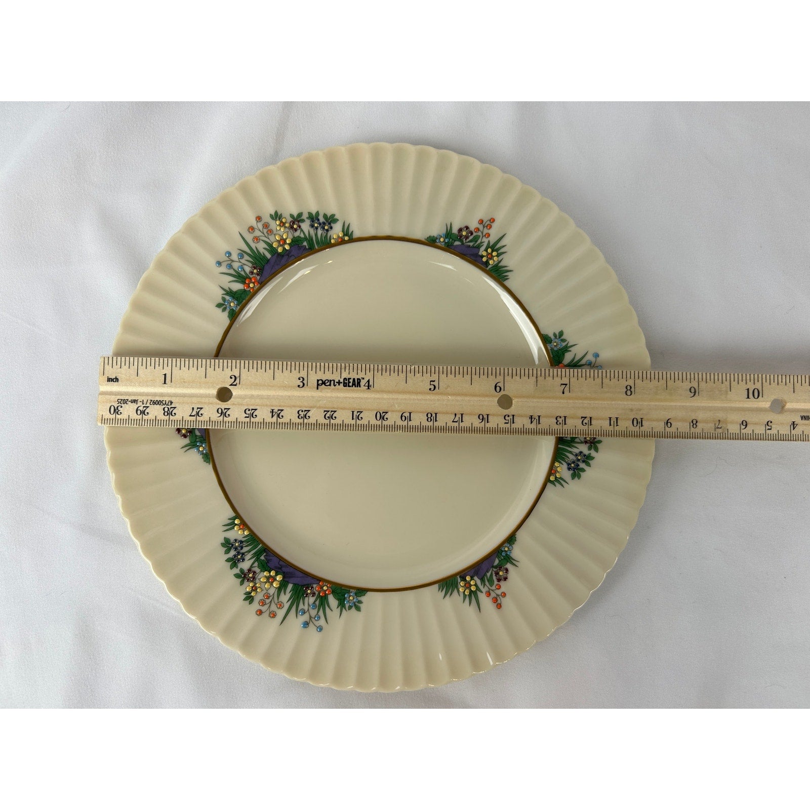 Lenox Rutledge Luncheon Plate 8.5 Inch Floral Ivory Gold Trim Made USA