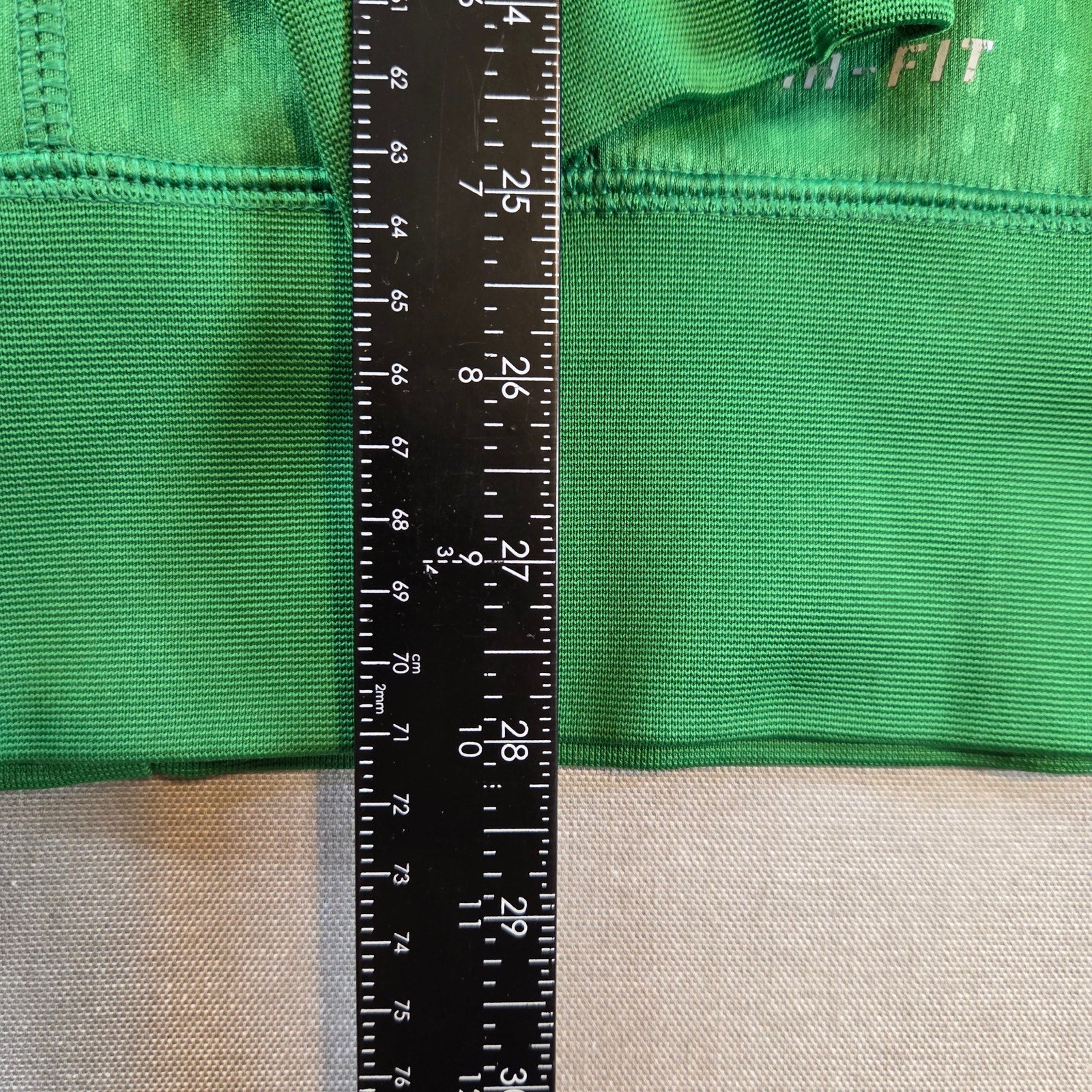 Nike Therma-Fit Hoodie XL Green Rare Graphic Insect Skull Logo Pullover