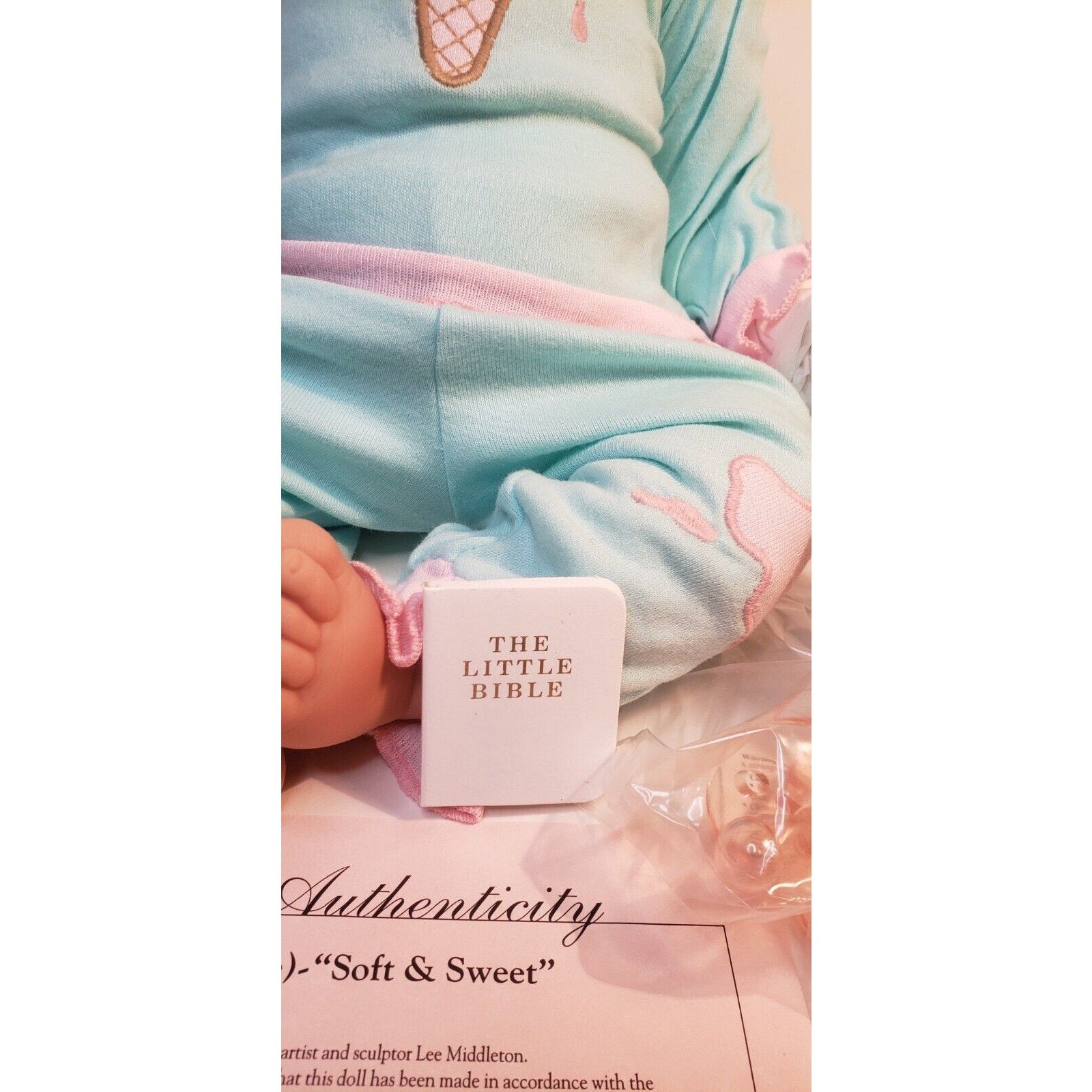 Lee Middleton First Born Awake Girl Doll #939/2000 Soft & Sweet COA 1997 18" NIB