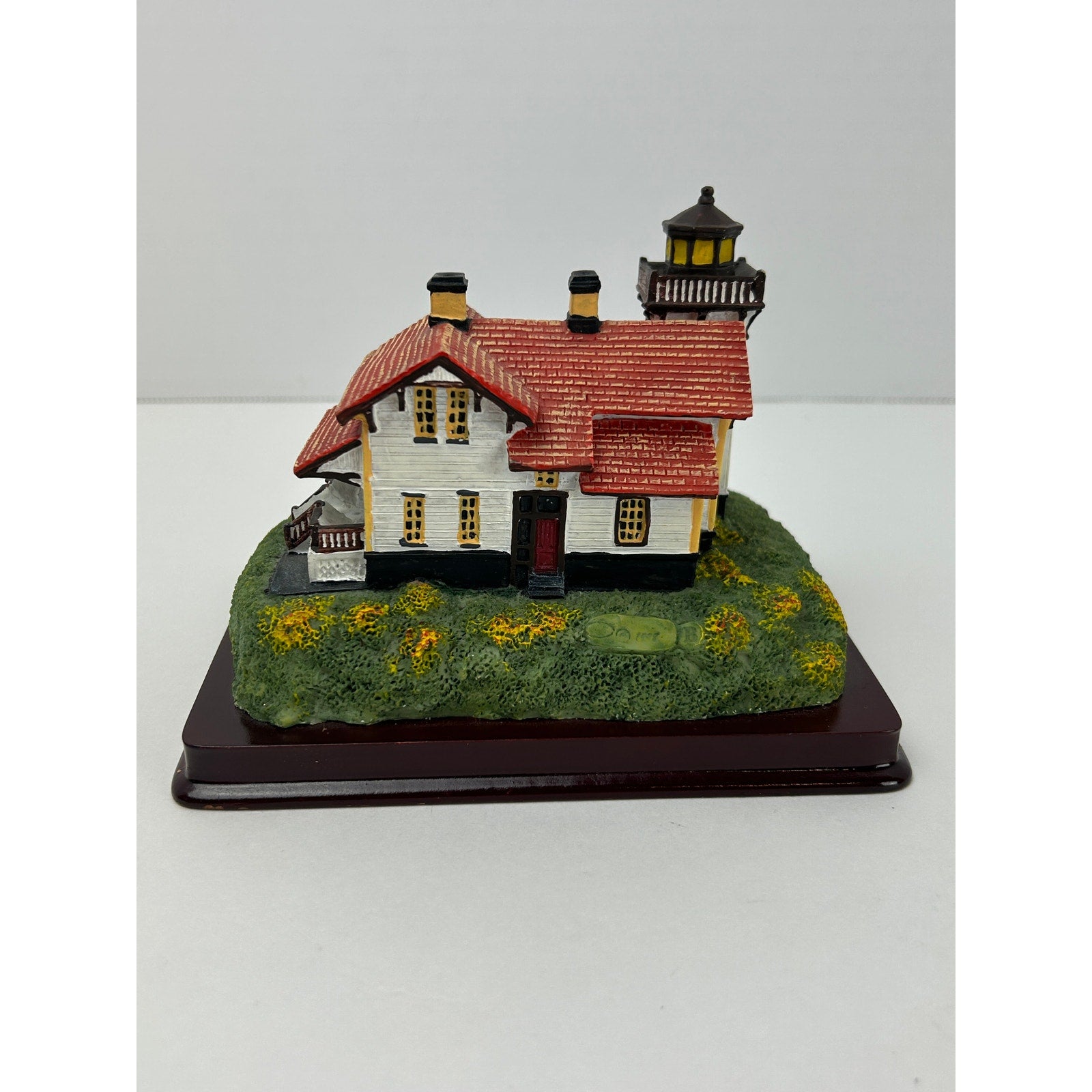 Oneida Studios Lighthouse Point Collection San Luis Obispo CA 1998 Figurine