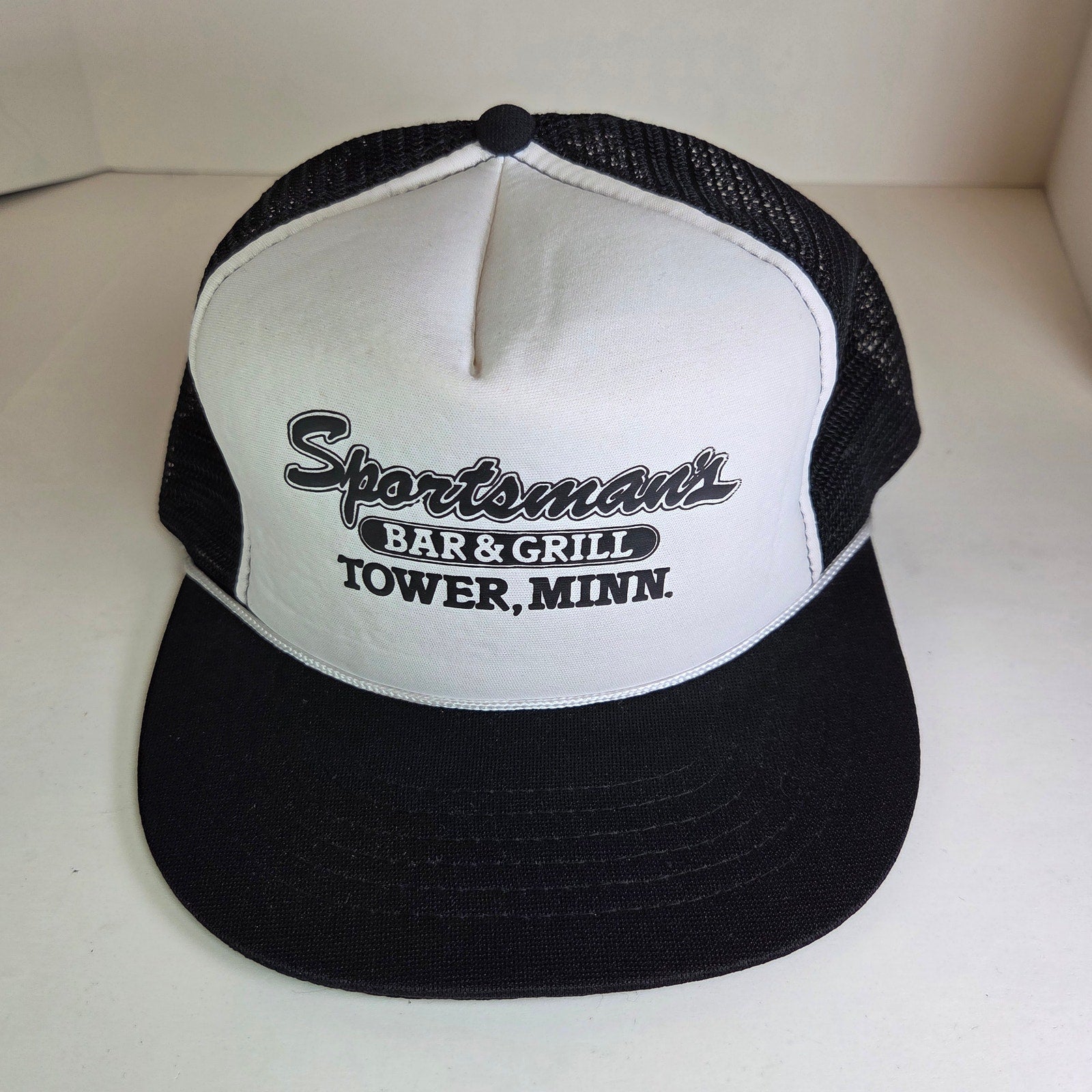 Vintage Sportsman’s Bar & Grill Tower MN Trucker Hat Snapback 80s Mesh Cap