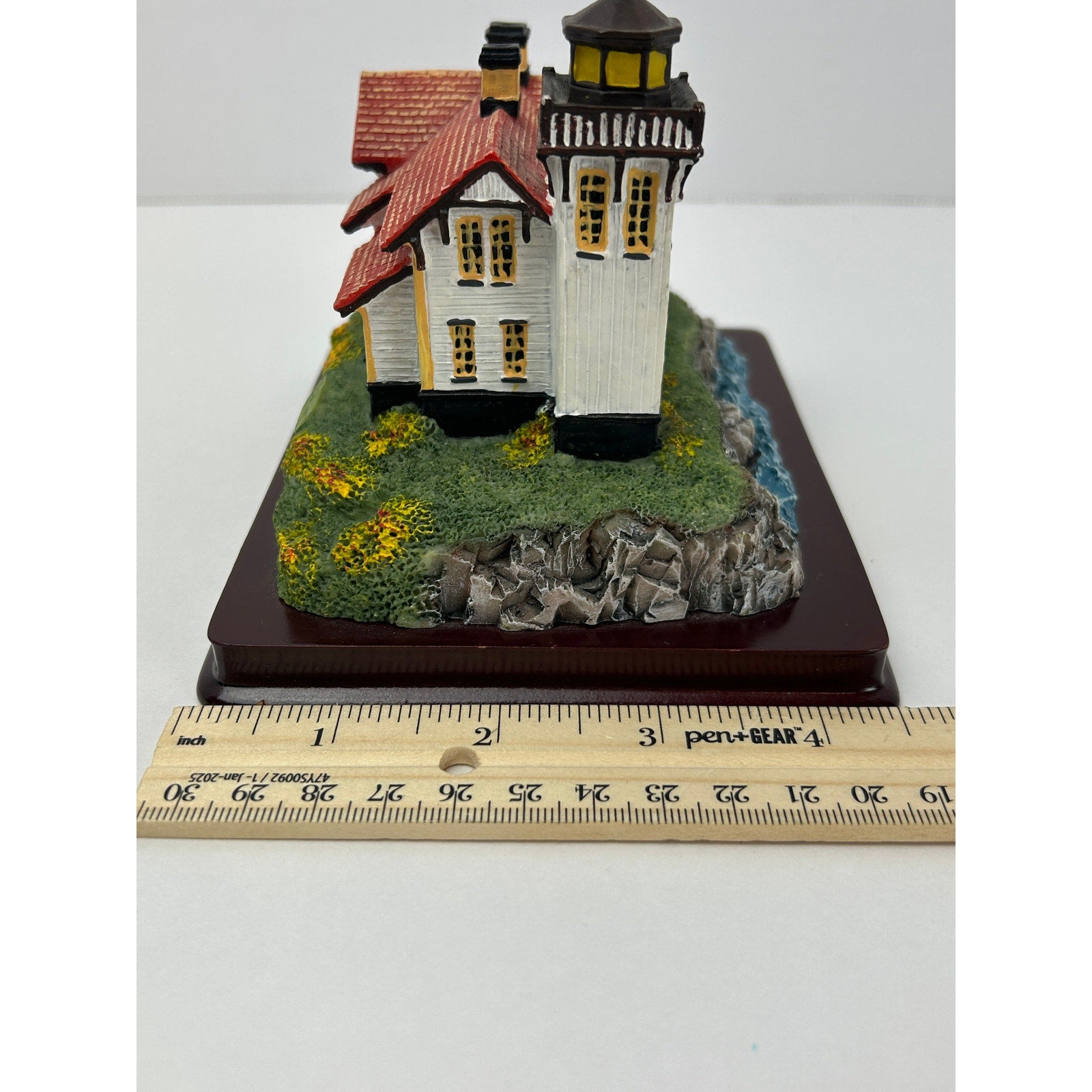 Oneida Studios Lighthouse Point Collection San Luis Obispo CA 1998 Figurine