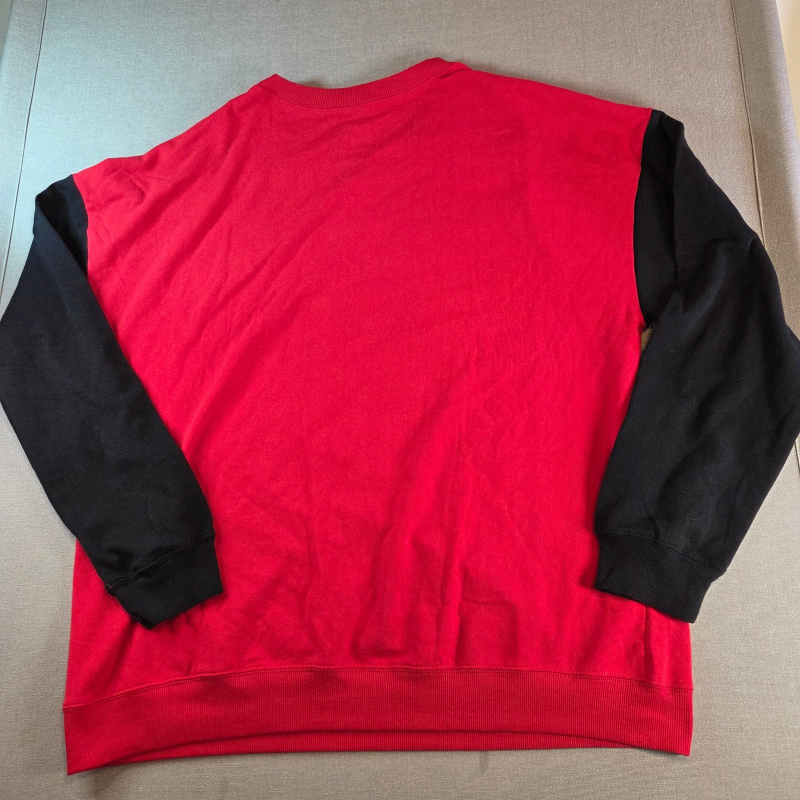 Chicago Bulls NBA Sweatshirt 2X Red Black Crewneck Pullover 2022