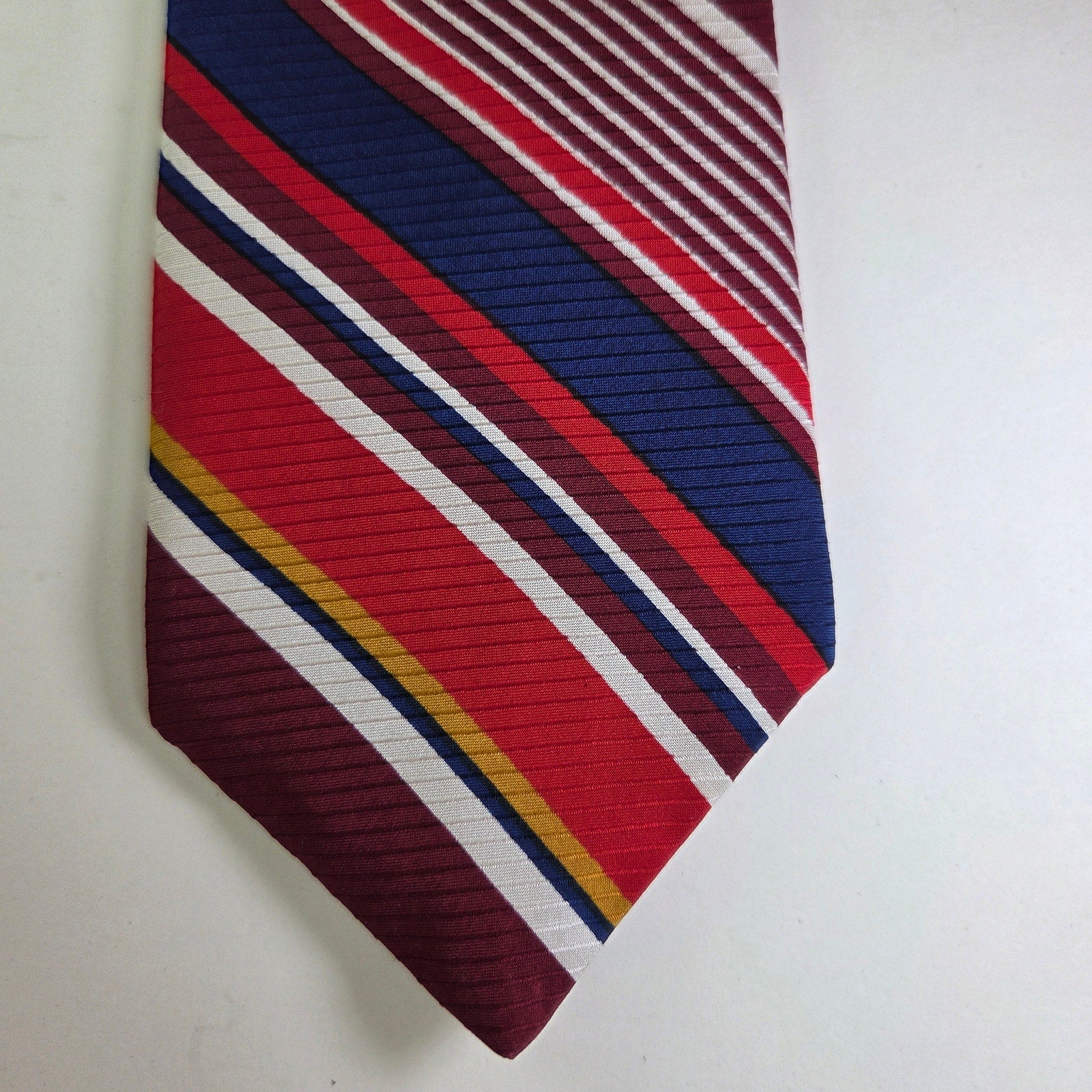 Vintage Resilio Repp Tie Red Navy Stripe 100% Silk Guildstream 4” x 55.5” USA