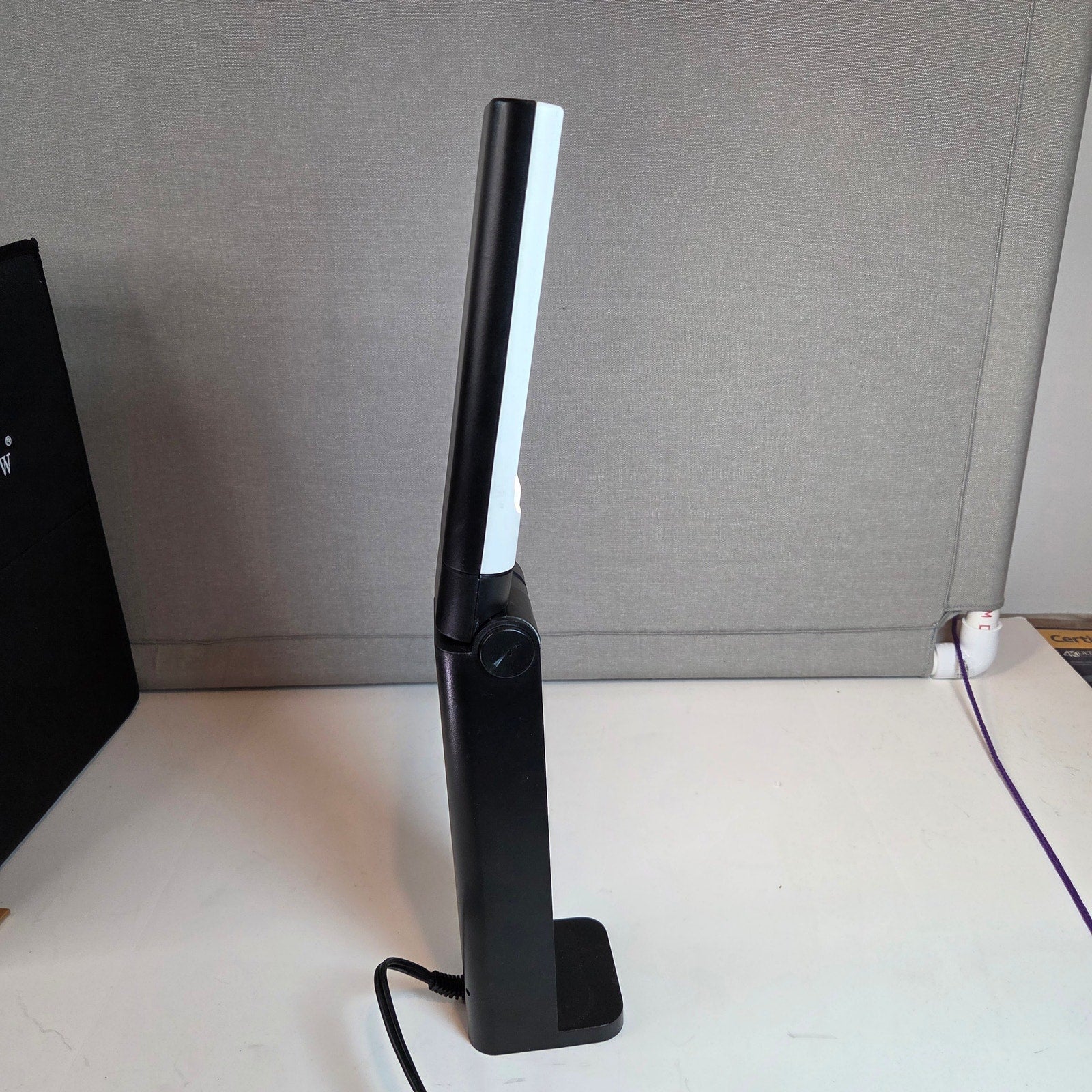 Underwriters Labs Model W3870 Portable Desk Lamp 13W PL Light – Tested