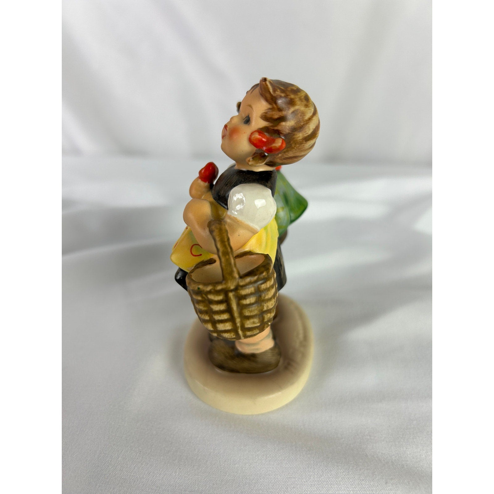 Goebel Hummel To Market HUM 49 0 Boy Girl Basket Figurine Germany