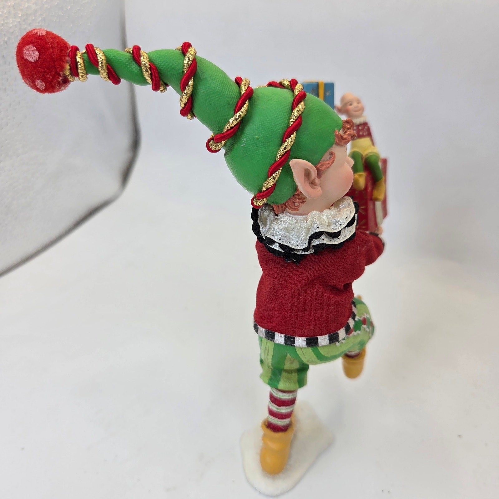 KSA Collectibles Christmas Elf Holding Gift Present Figurine Holiday Decor