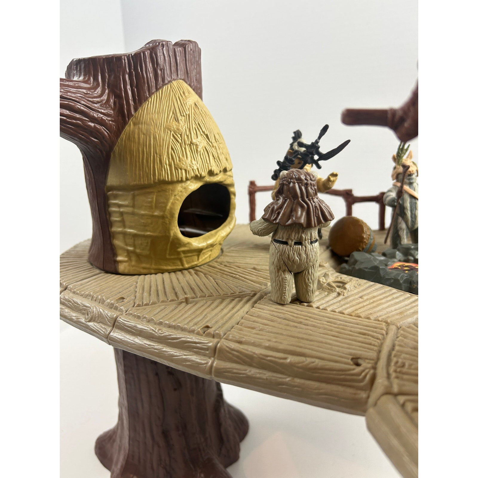 Star Wars Kenner Ewok Village Playset w/ 7 Ewok Figures & Accessories 1983