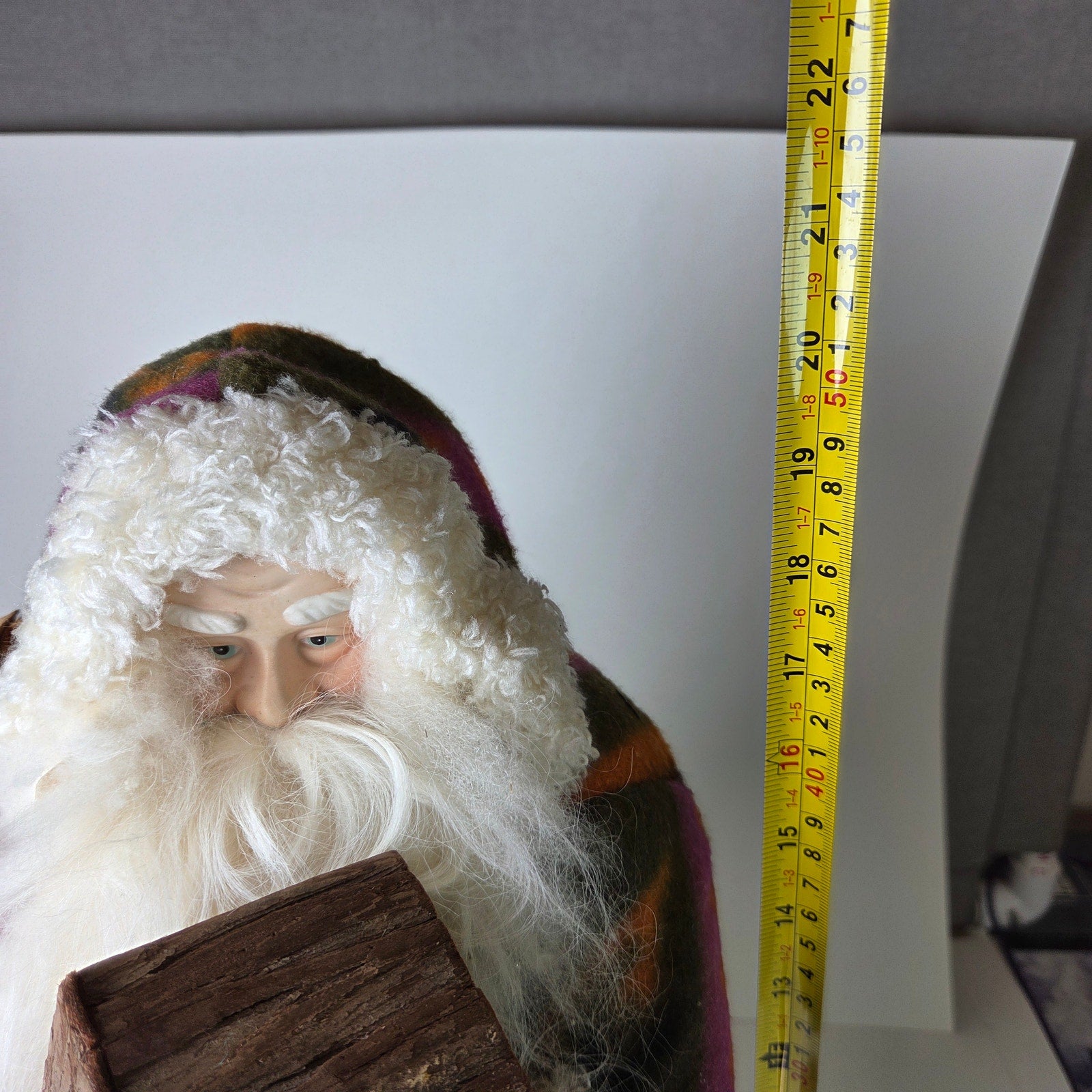 Folk Art Unbranded Santa Claus Christmas Statue 20″ on Wood Base