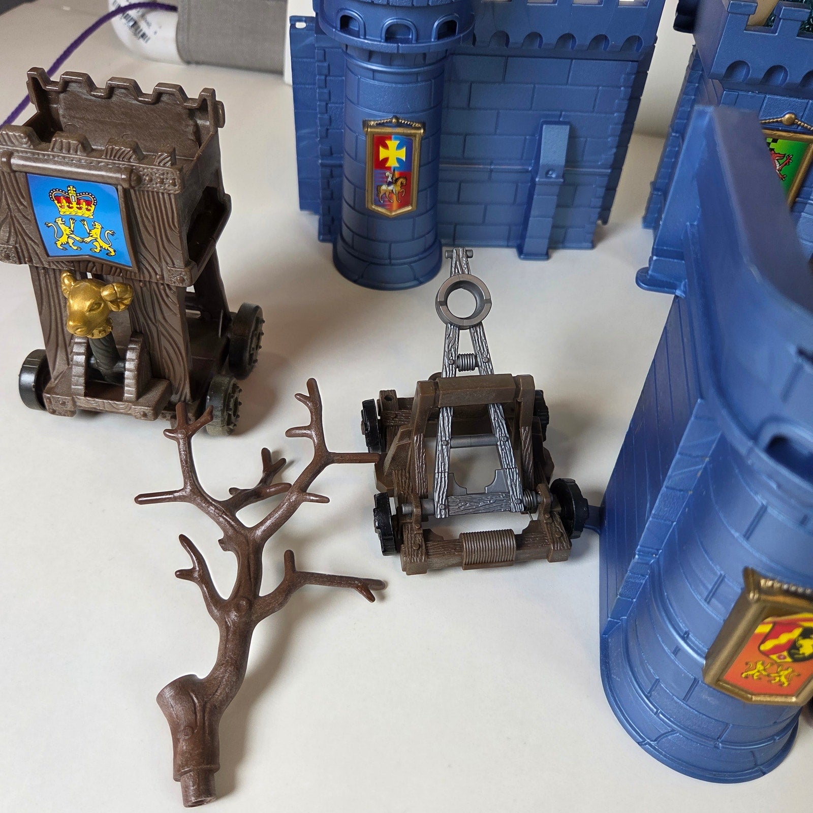 Keenway Medieval Castle Playset Lot w/ Dragons Sound Effects Battery Operated
