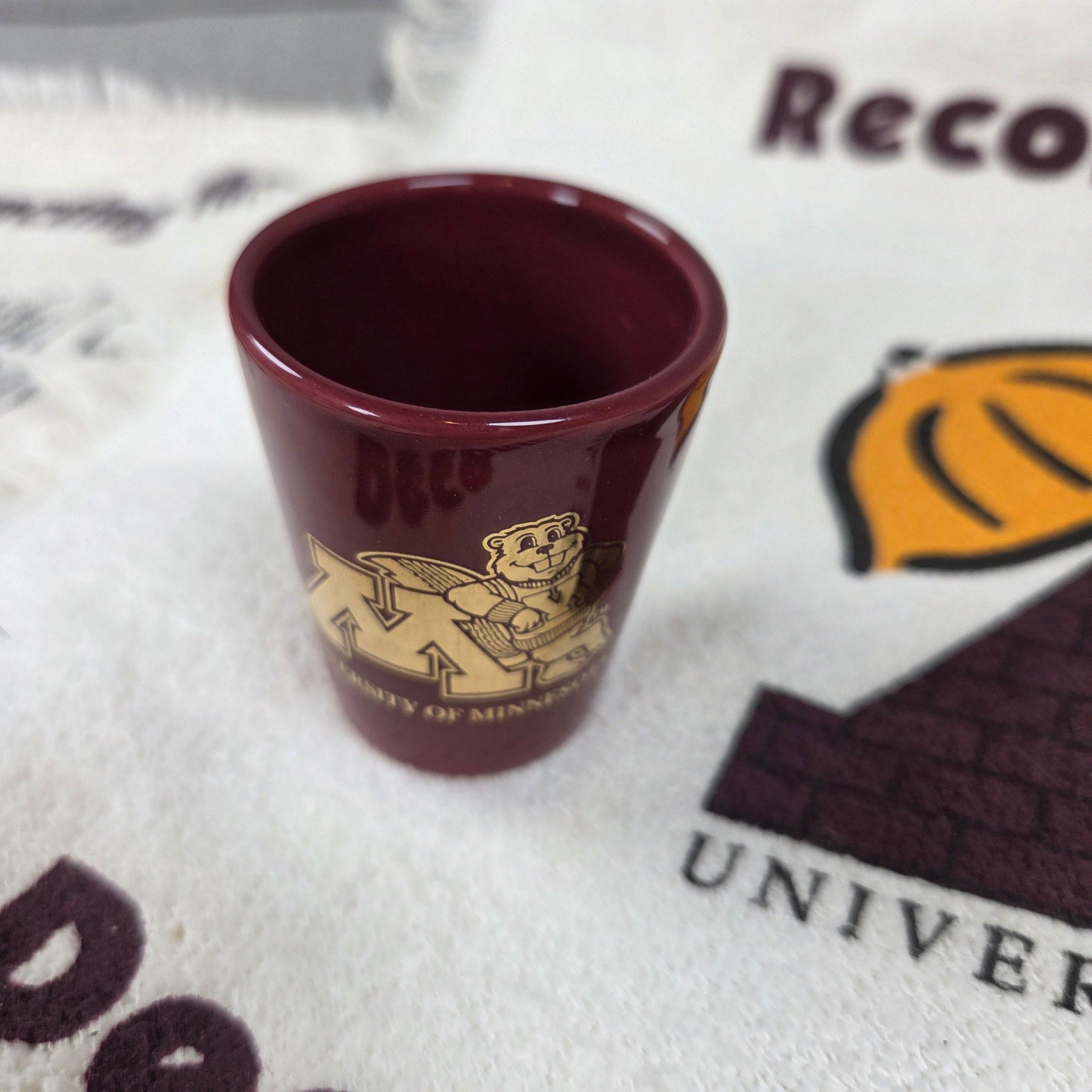 University Minnesota Golden Gophers Fan Lot Towels Pins Lanyard Koozie More