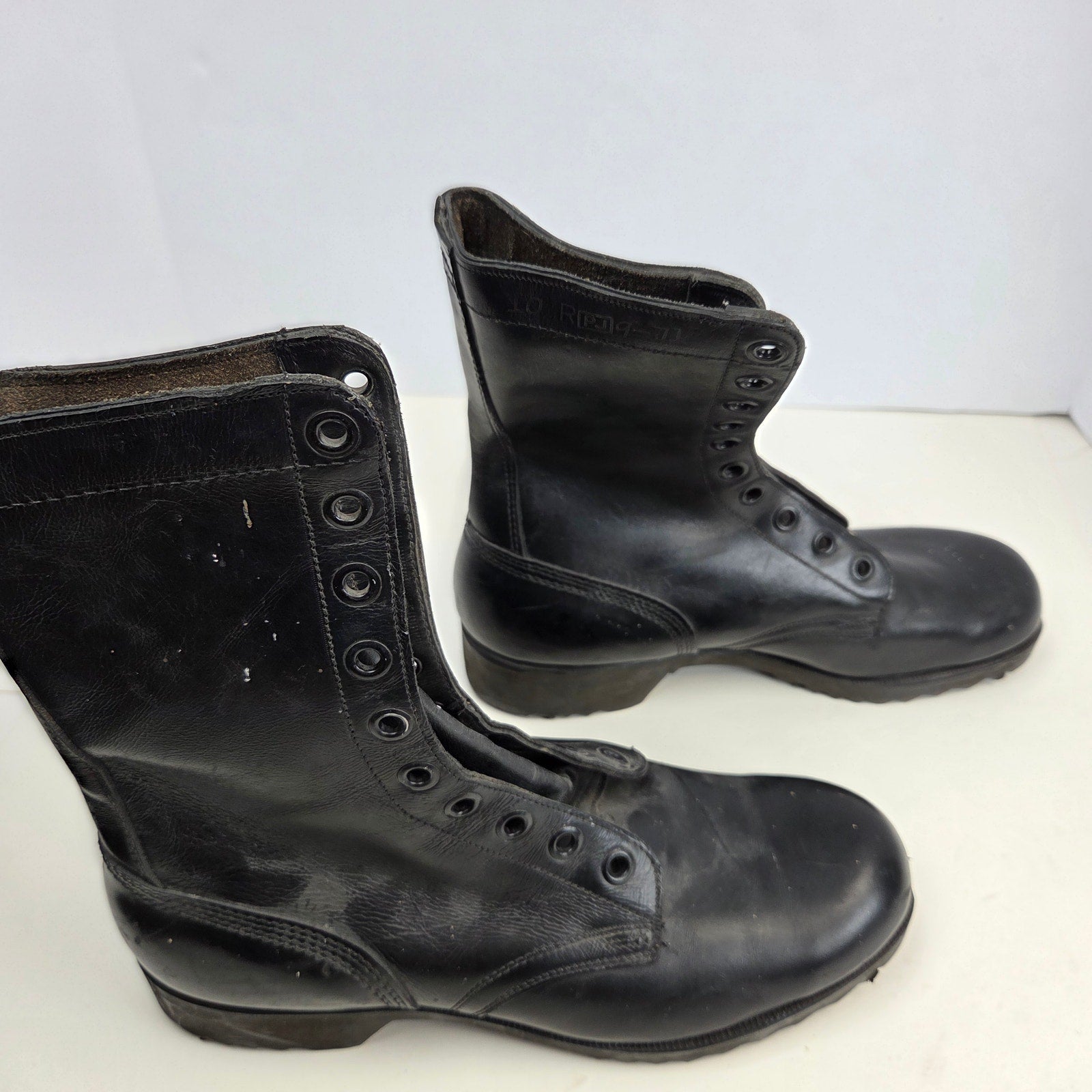 Vintage 1971 USGI Combat Boots 10R Black Leather Vietnam Era Ro-Search Sole