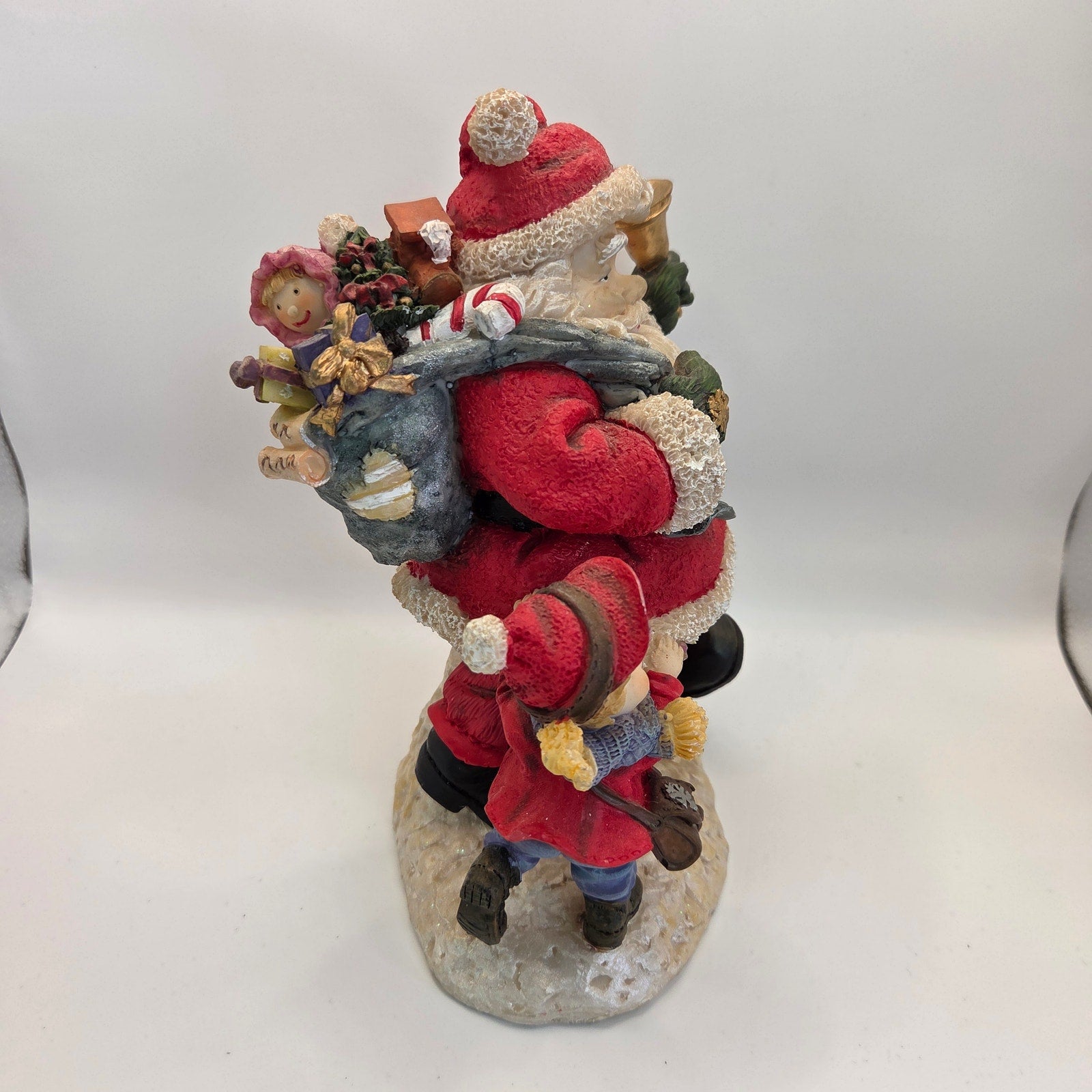 Lot of 4 Santa Claus Figurines – Resin Christmas Holiday Décor