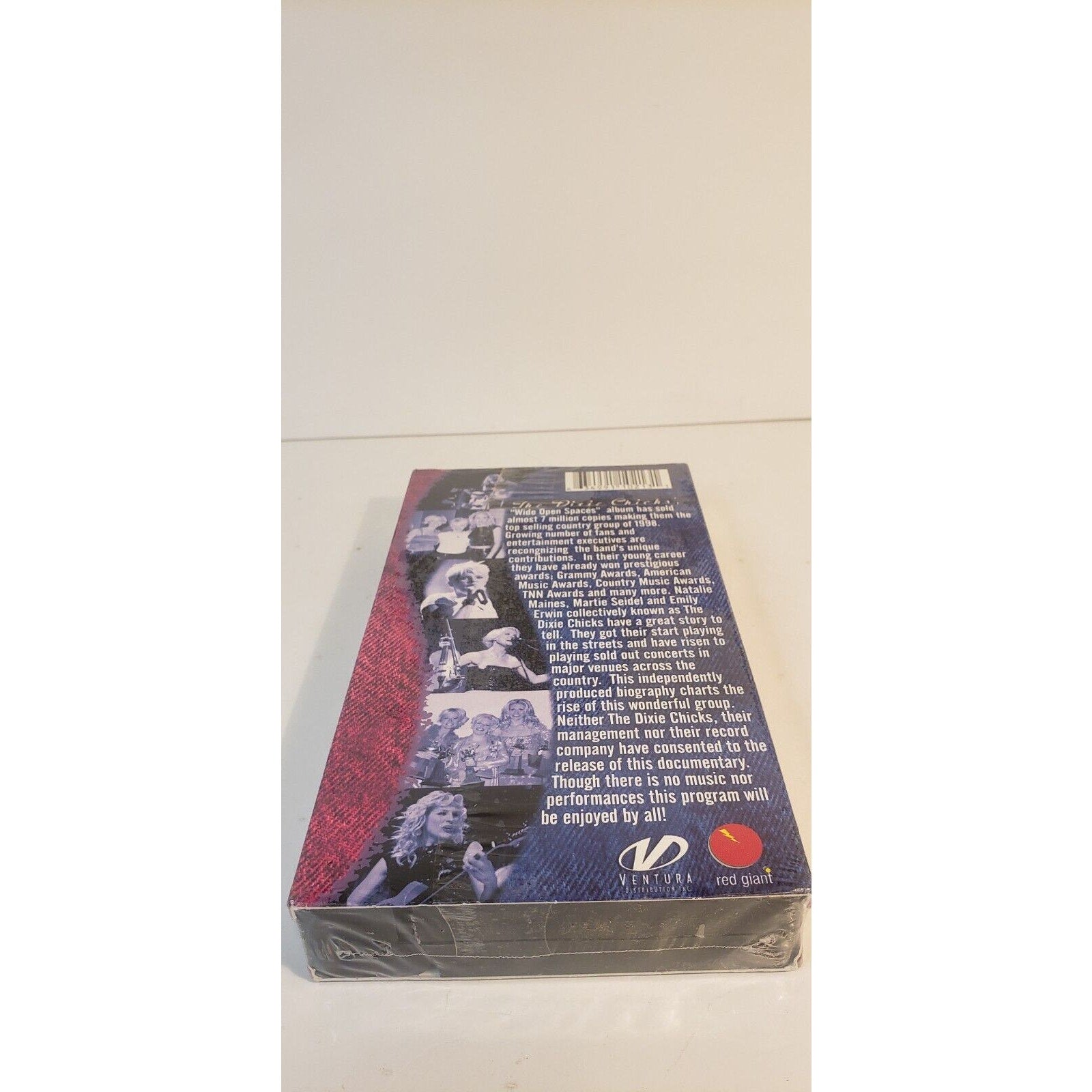 The Dixie Chicks: Chicks Rule (VHS, 2000) Sticker included