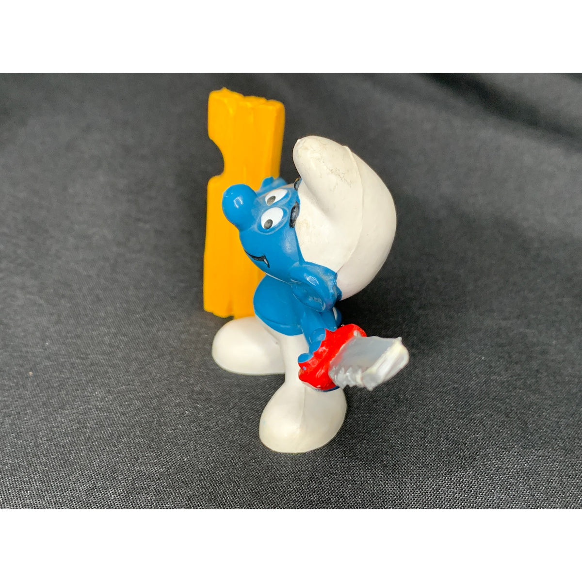 1979 Schleich Peyo Handy Smurf Carpenter Saw Wood #20112 Hong Kong Vintage