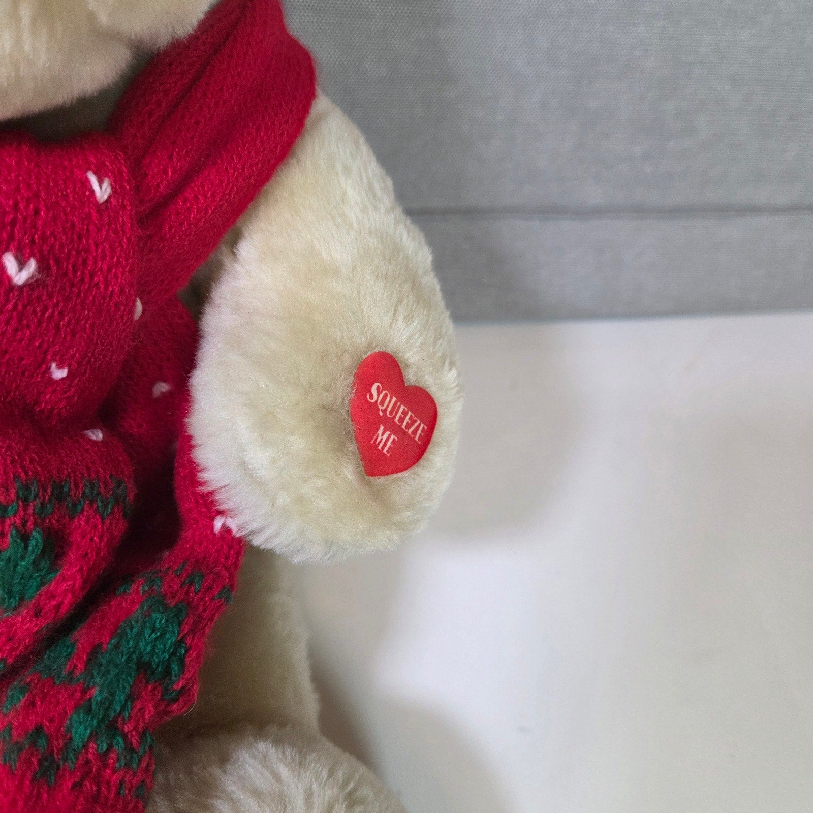 Pair of Christmas Animated Plush Bears Red Hat Scarf Holiday Stuffed Animals,n ;plkpl;