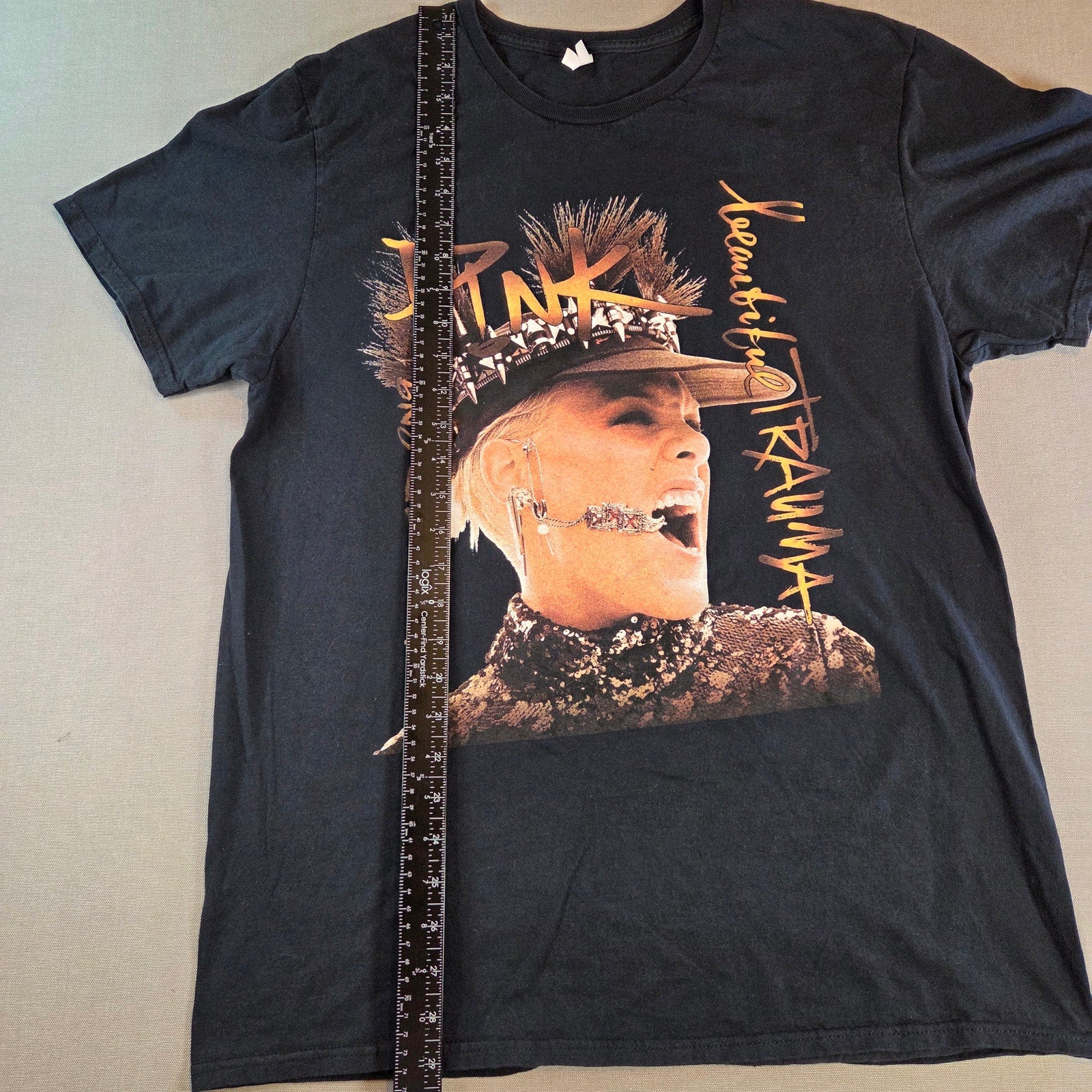Pink Beautiful Trauma World Tour 2019 Concert Tee Shirt Band T-Shirt L