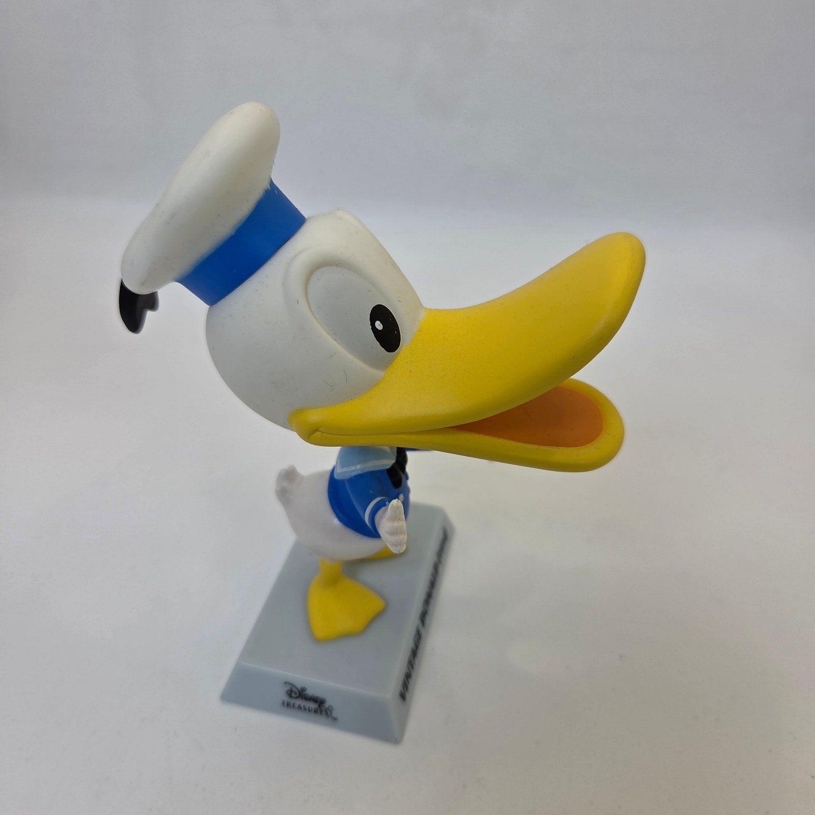 Disney Upper Deck Treasures Donald Duck Vintage 1934 Figurine 2004 PVC 4.5”
