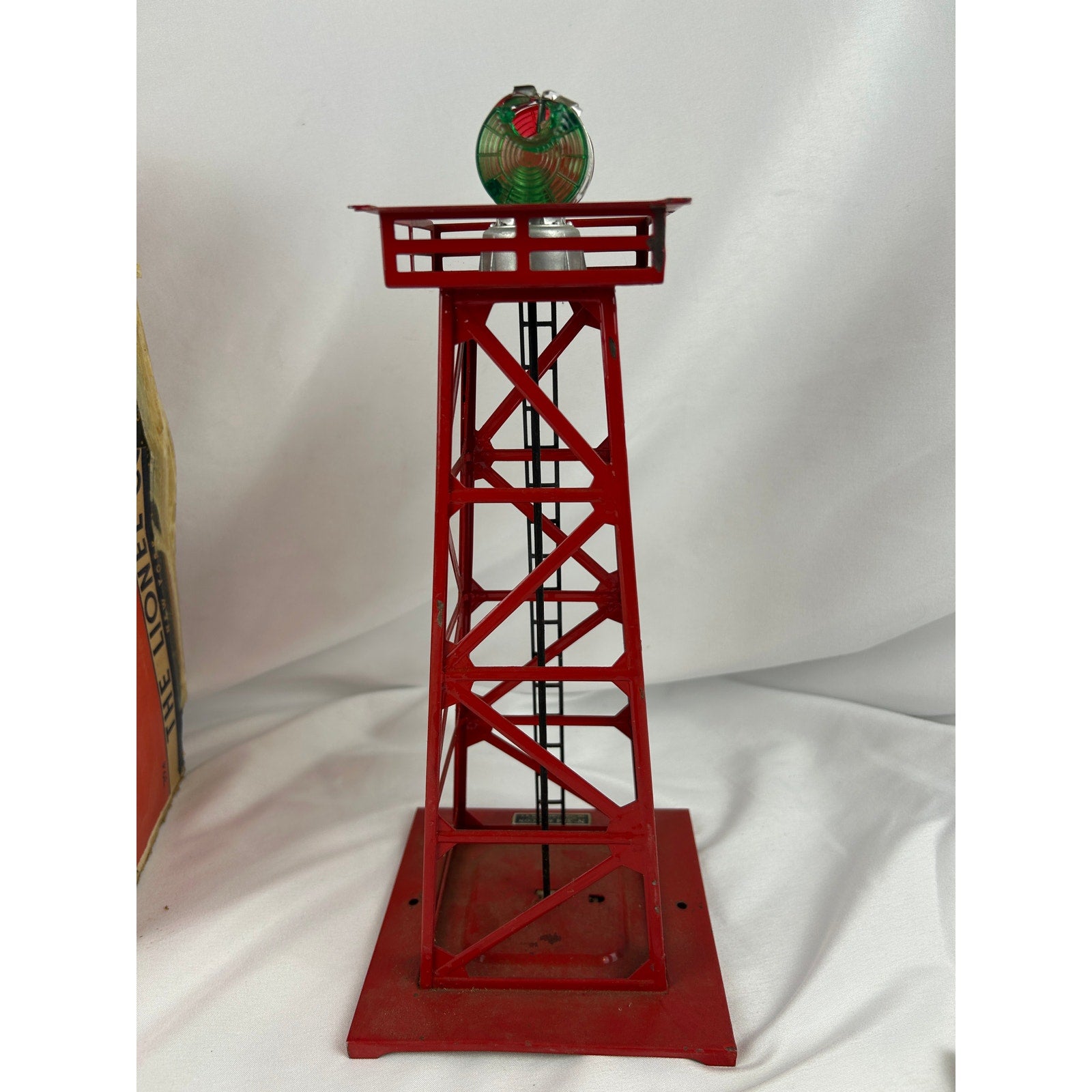 Vintage Lionel 394 Beacon Light Tower With Box Parts Untested
