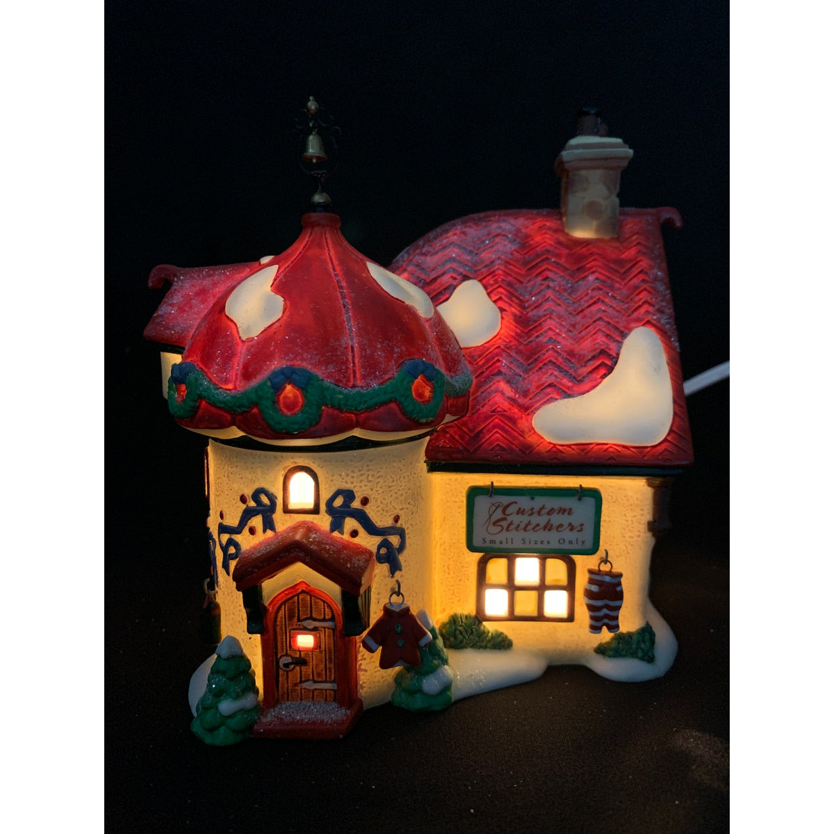 Dept 56 Custom Stitchers 56400 North Pole Elf Land Lighted Building 1998 Box