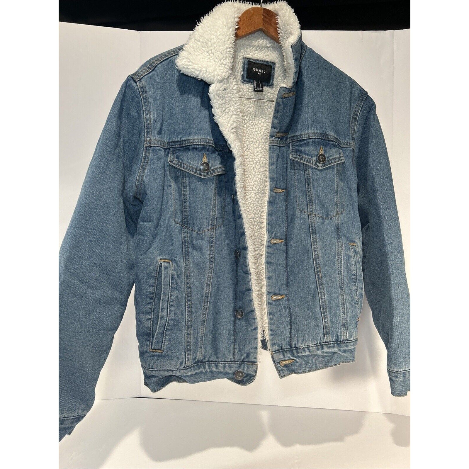 Forever 21 Women’s Sherpa Lined Denim Trucker Jacket Size Small Blue Faux Fur